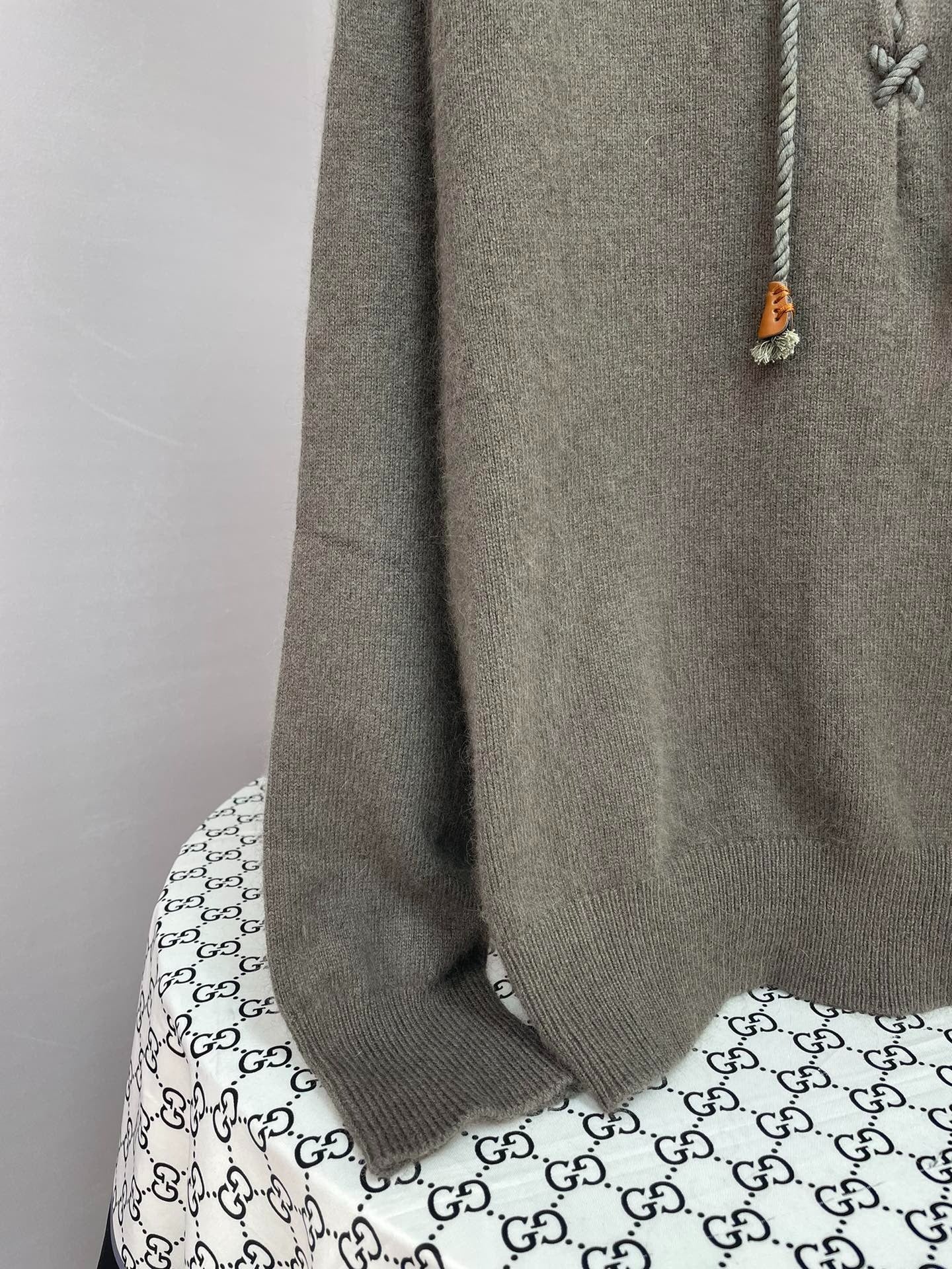 CHANEL 25S COLLARED SWEATER 595