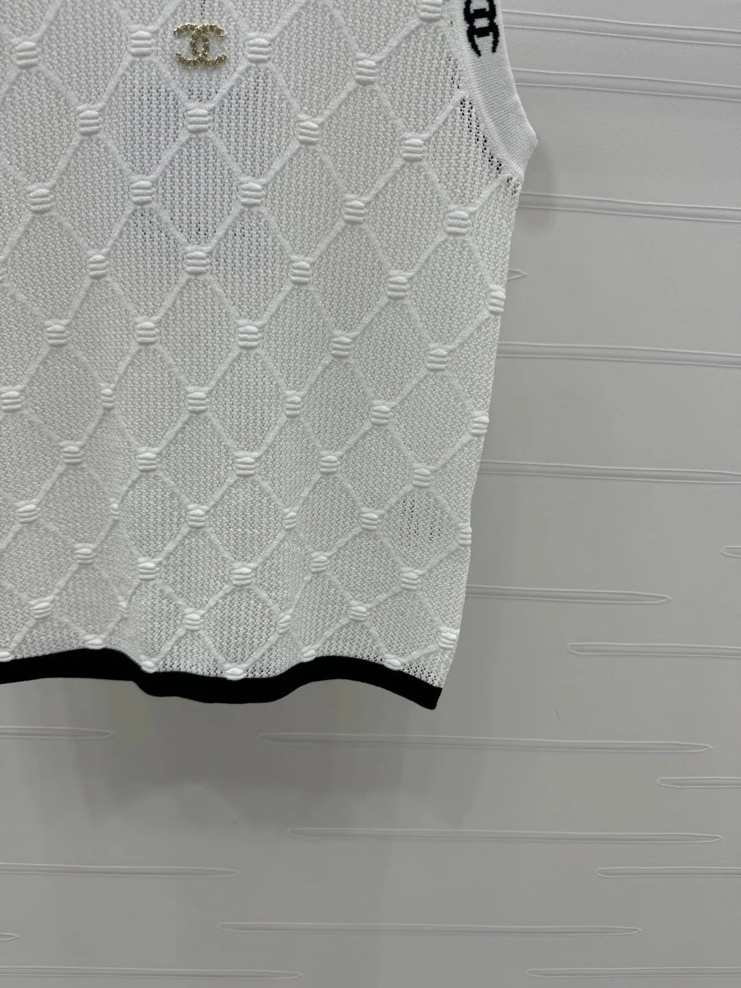 CHANEL SLEEVELESS TOP 269432