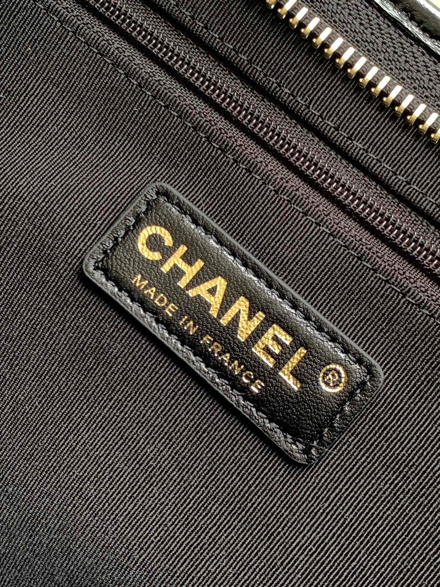 CHANEL 25S HOBO BAG 32 CM IN BLACK LAMBSKIN WITH GOLD HARDWARE