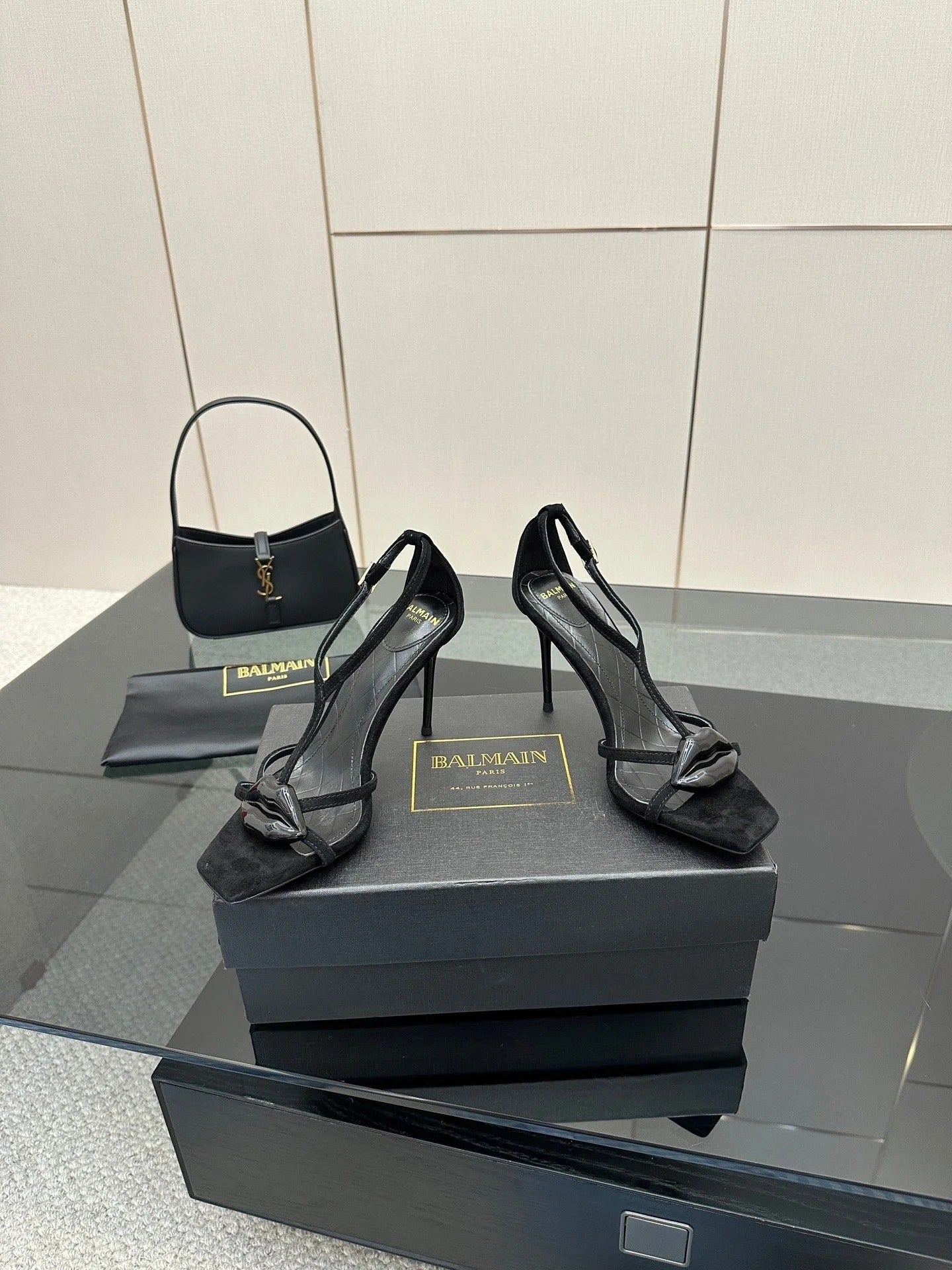 BALMAIN 25S LIPS SANDALS 10 IN BLACK SUEDE