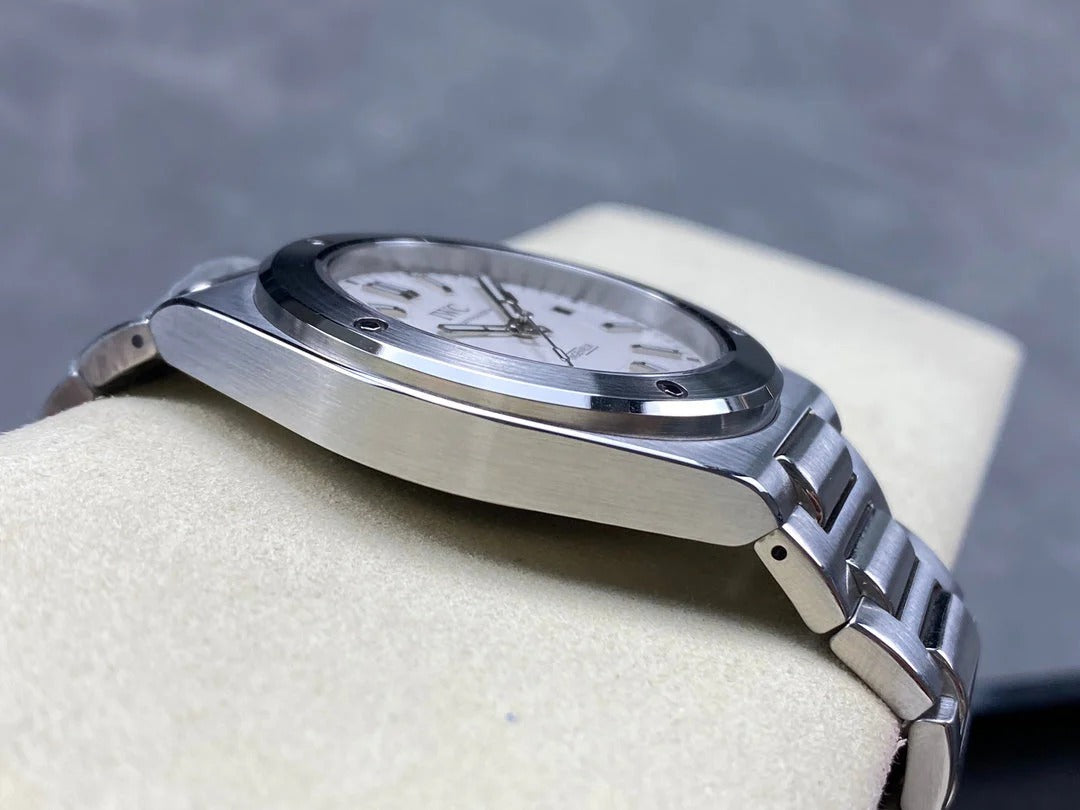 IWC Ingenieur 40mm White Dial Sliver White Numerals Steel Case