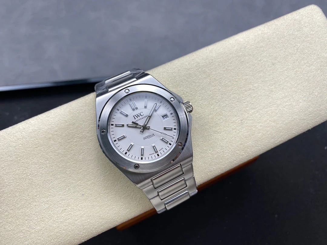 IWC Ingenieur 40mm White Dial Sliver White Numerals Steel Case