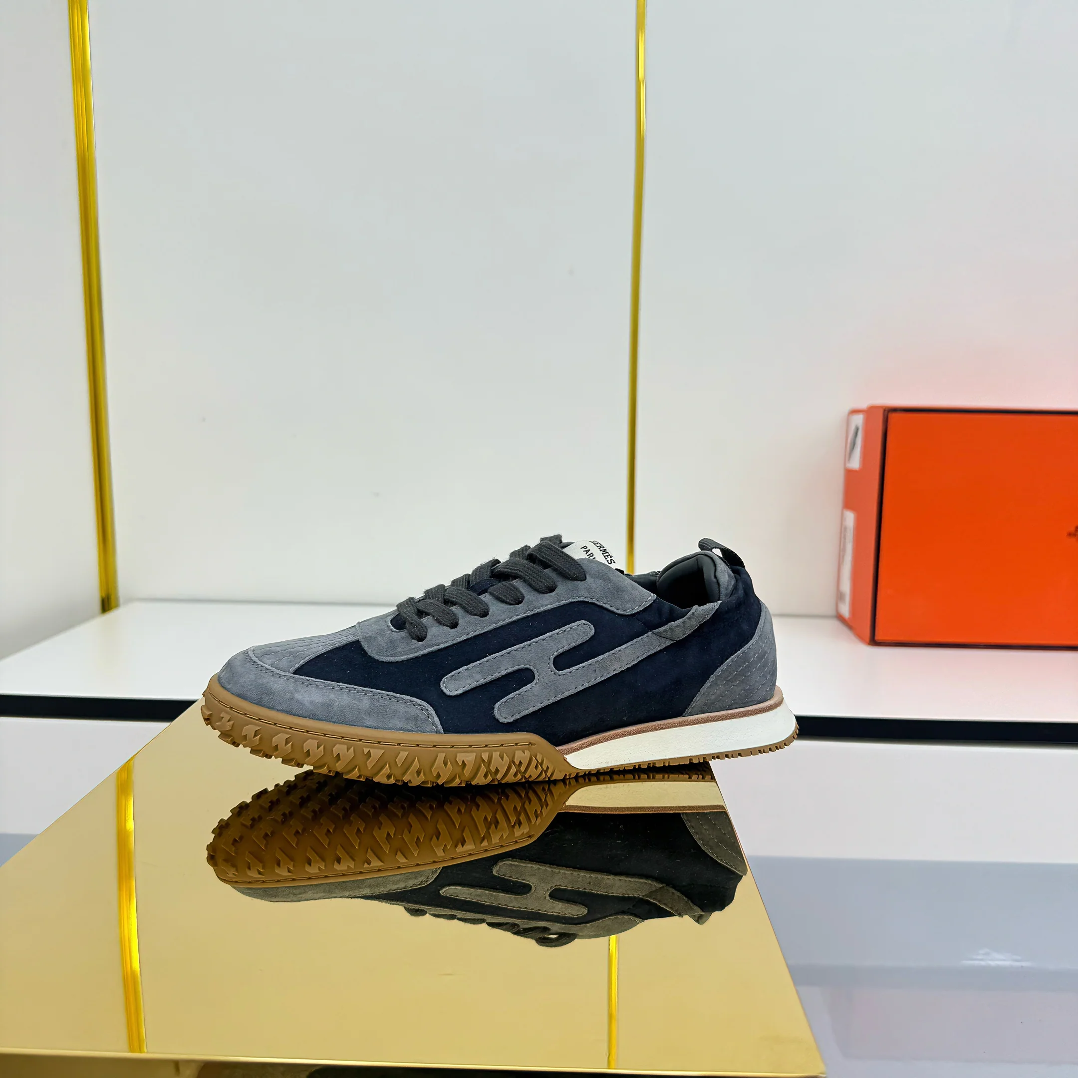 HM 2026 Casual Sneakers Navy Blue Suede 667358