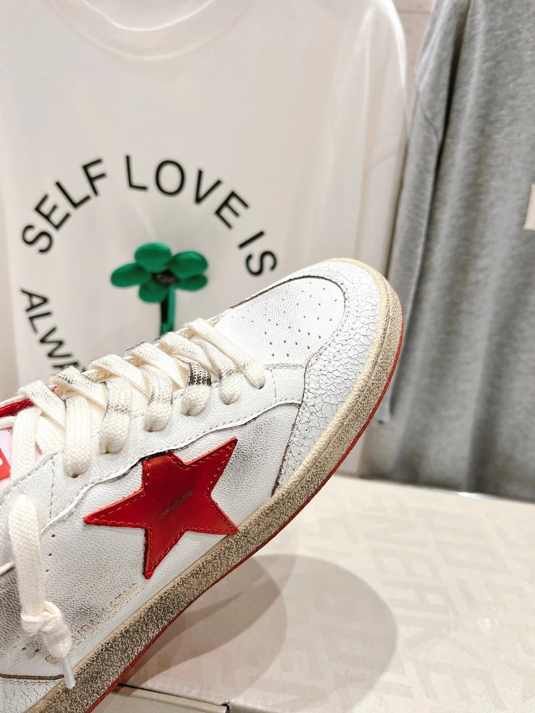 Golden Goose 2026 Deluxe Brand White Red Cowhide 429784