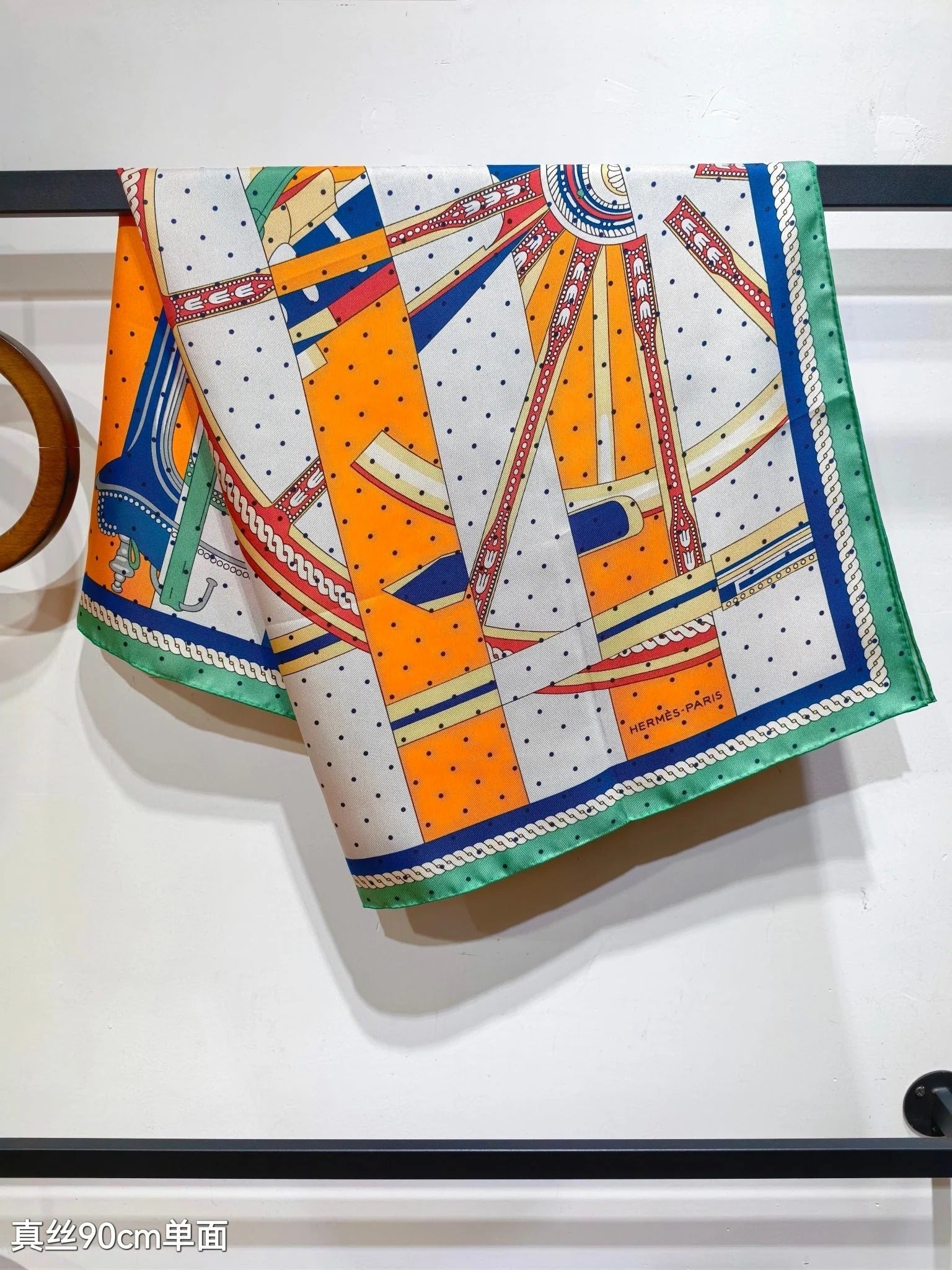 HM 26ss Amazon Scarf 90 White Orange Blue Colorful Twill Silk 130271