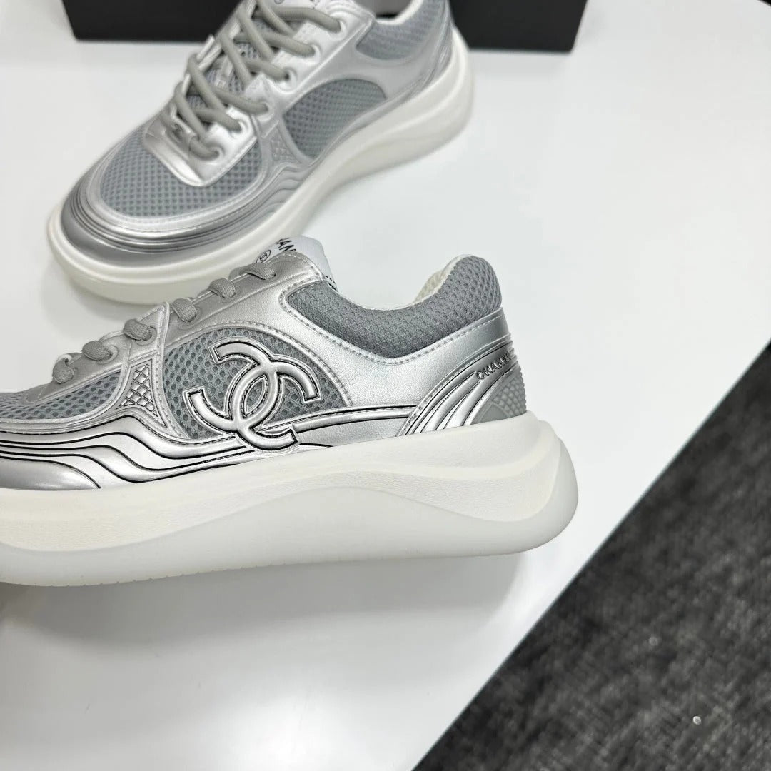 CC 26s Casual Sneakers White Sliver Fabric Cowhide 626384