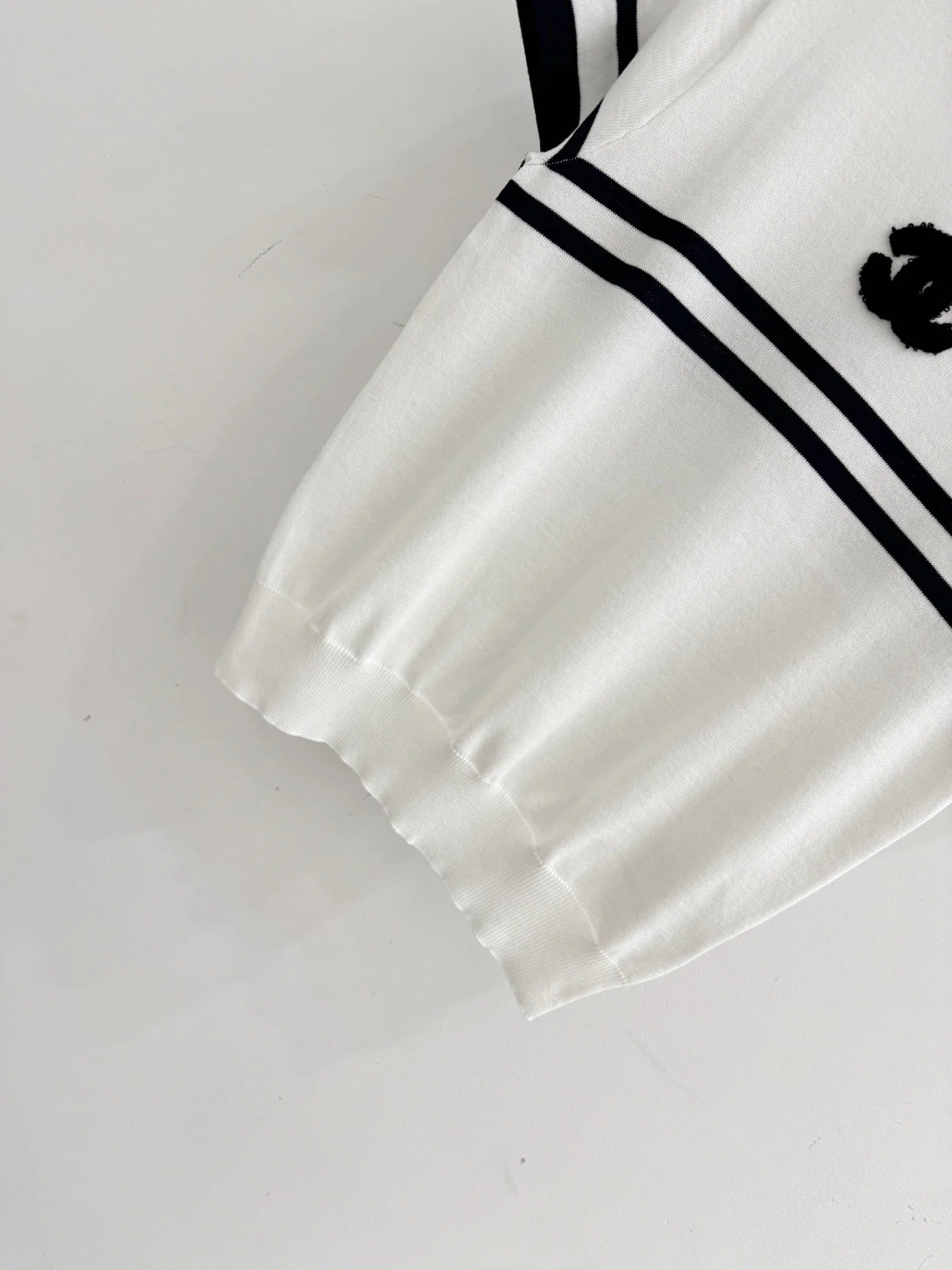 Chanel 2026 Striped Short-Sleeve Knit Top Wool Cashmere 516694