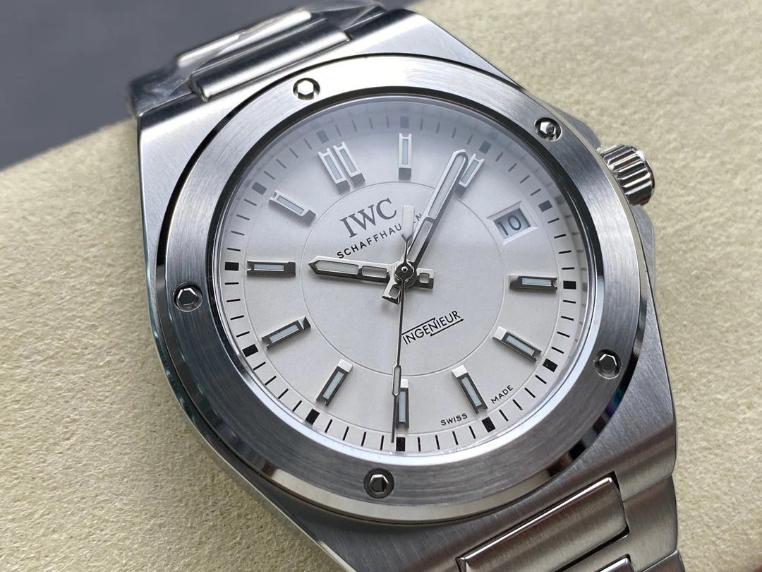 IWC Ingenieur 40mm White Dial Sliver White Numerals Steel Case