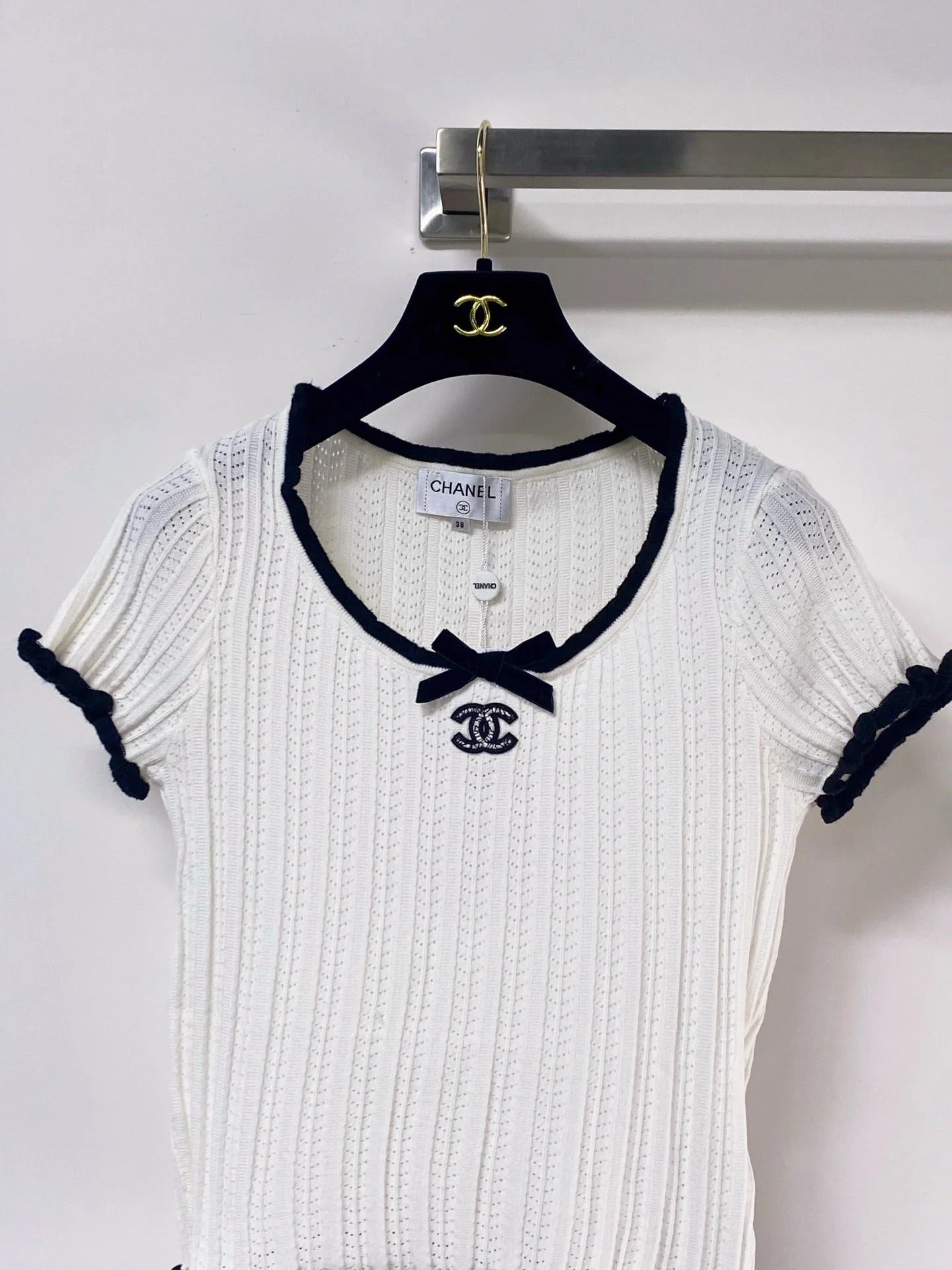 Chanel 2026 Bow Detail Short-Sleeve Knit White Viscosa 463561
