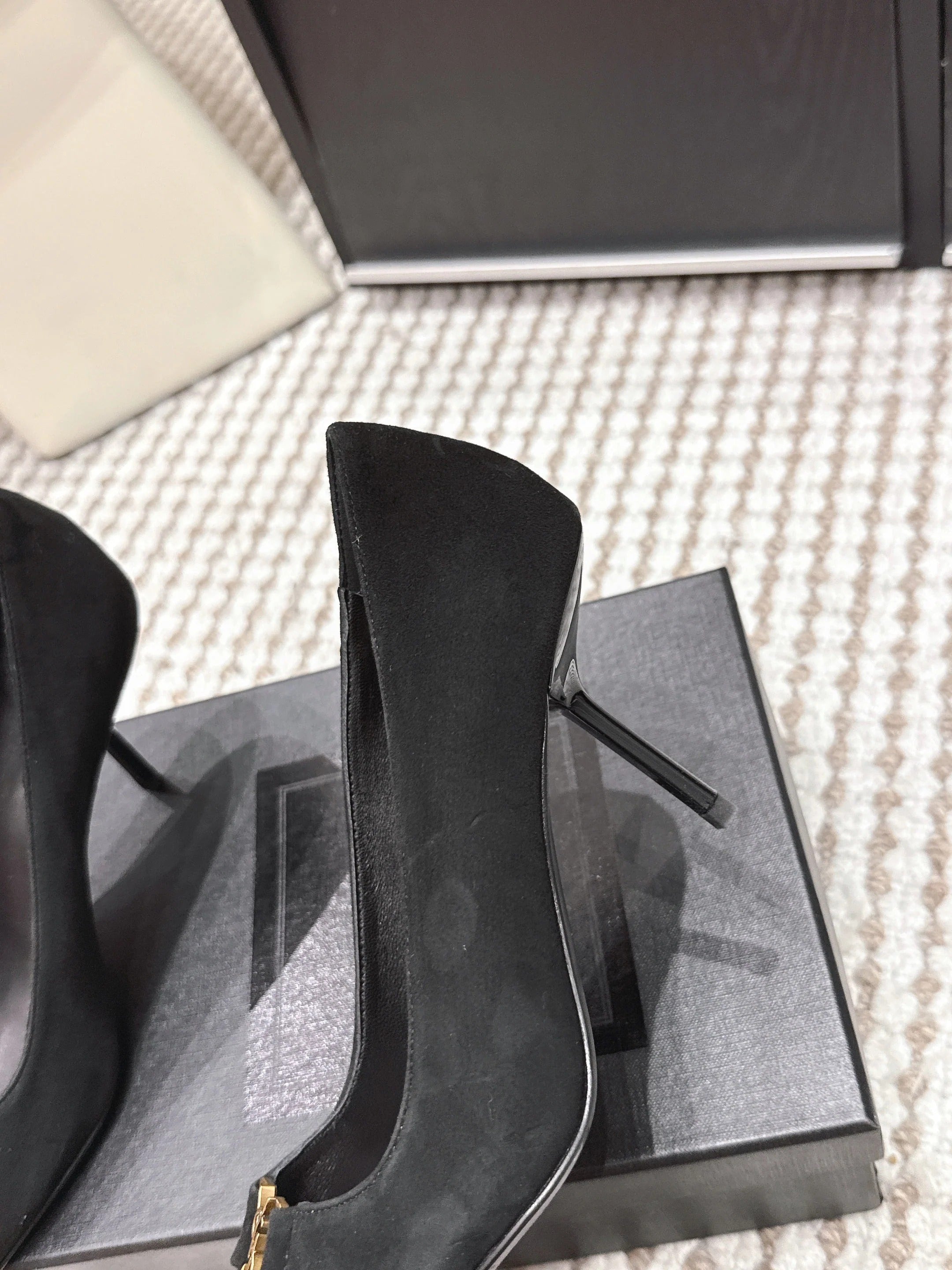 YSL 26ss High Heel Pumps 75 Black Suede 654701