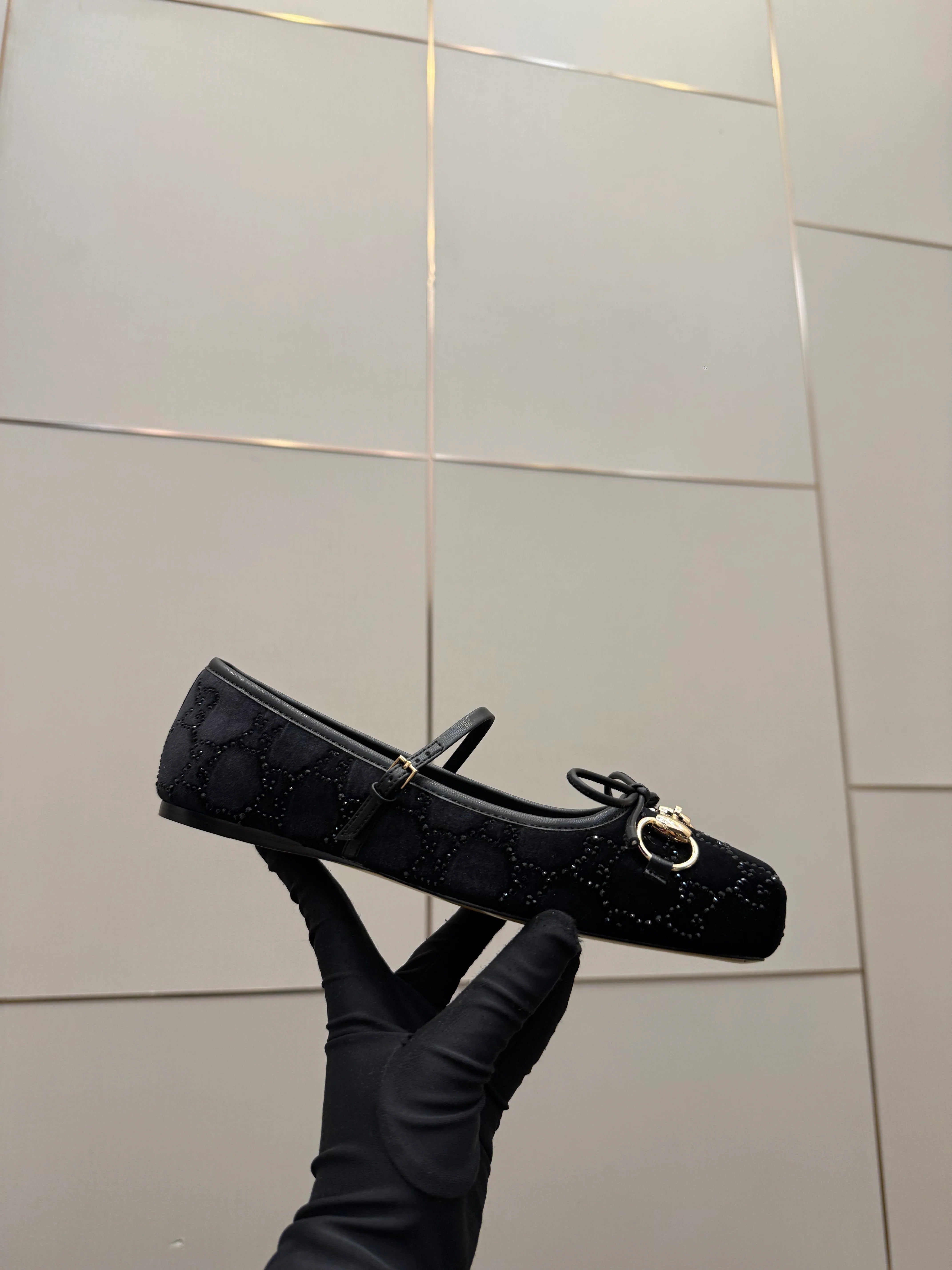 Gucci 2026 Crystal Rhinestone Ballet Flat Black Velvet Leather 629715