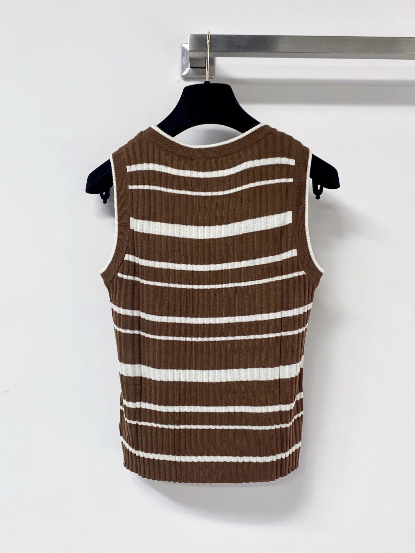 Chanel 2026 Striped Ribbed Knit Sleeveless Top Laine Wool 454052