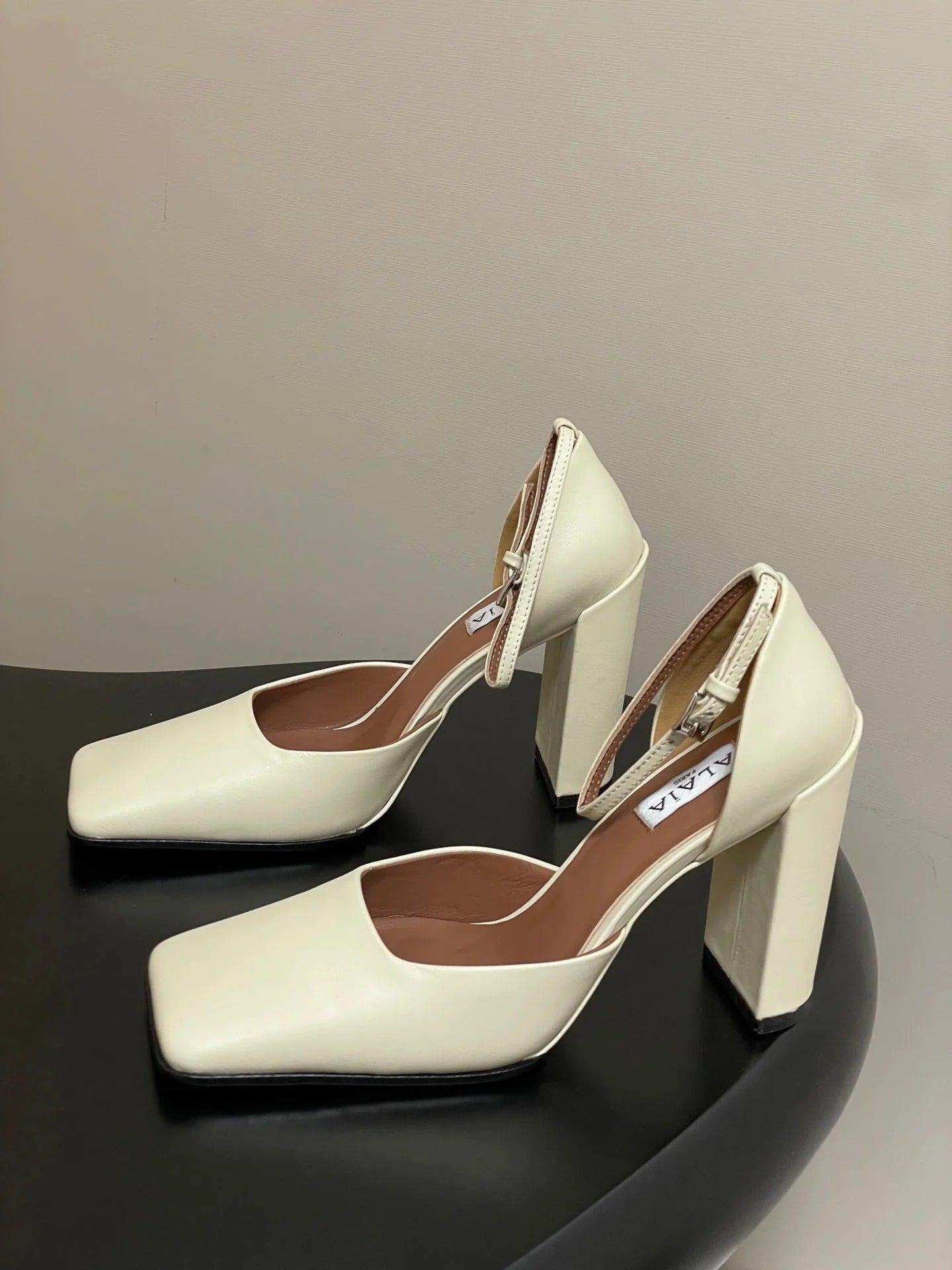Alaia 2026 Block Heel Sandals 100mm Calfskin 777396