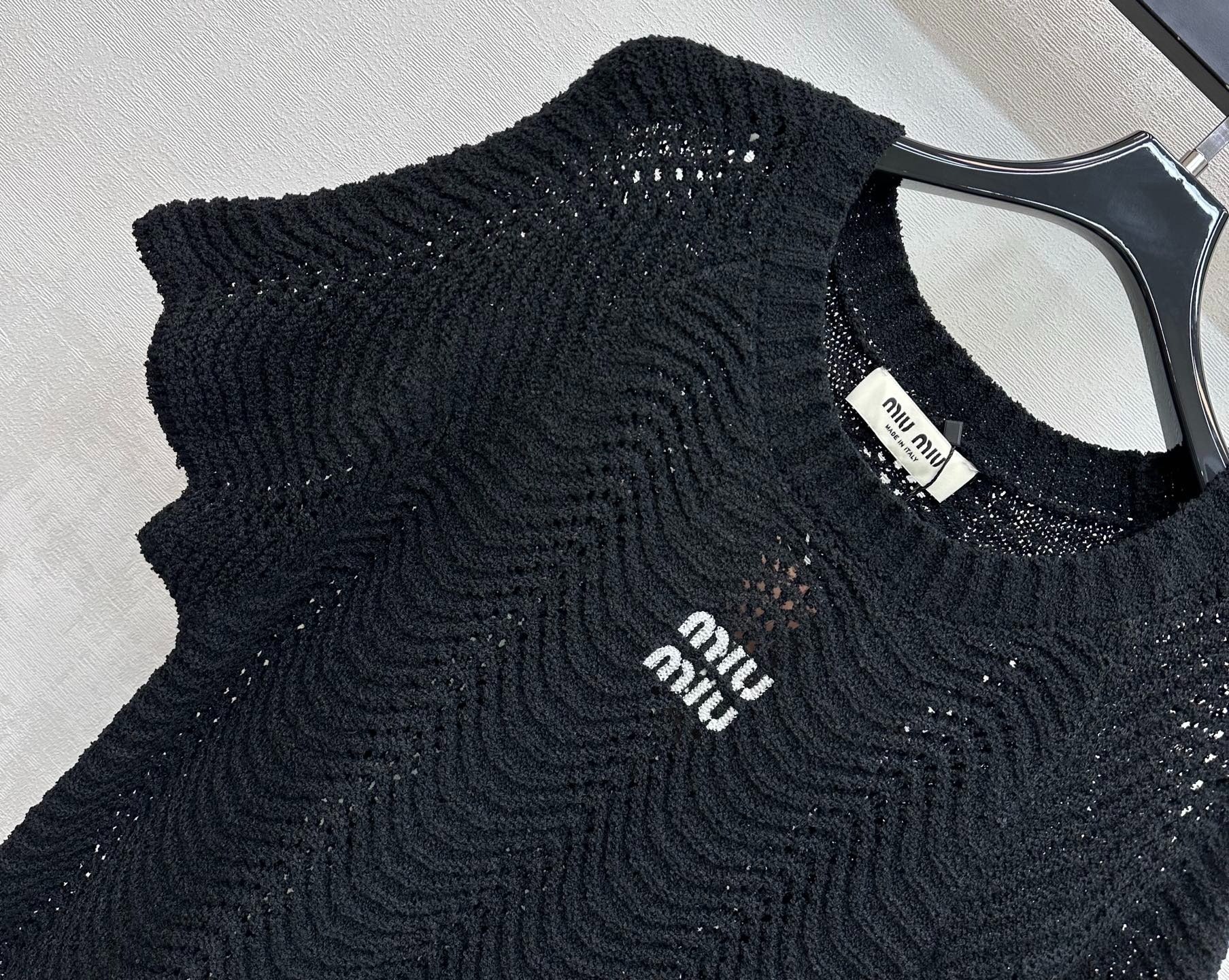 Miu Miu 2026 Wavy Pattern Short-Sleeve Knitwear Black and White Wool