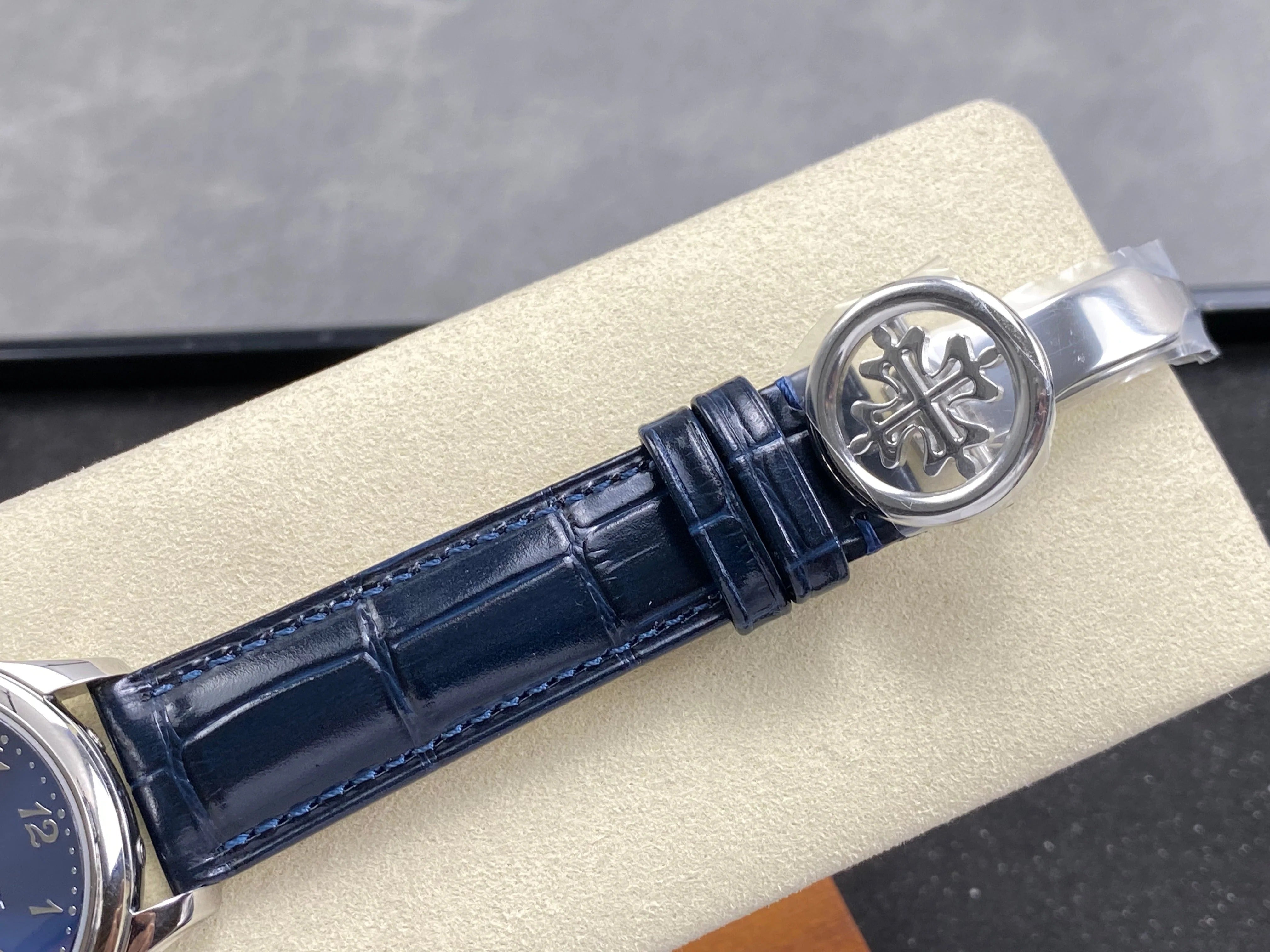 Patek Philippe Nautilus 5711 Maori Motif 40mm Dark Gray Dial Stainless Steel Case (Copy)