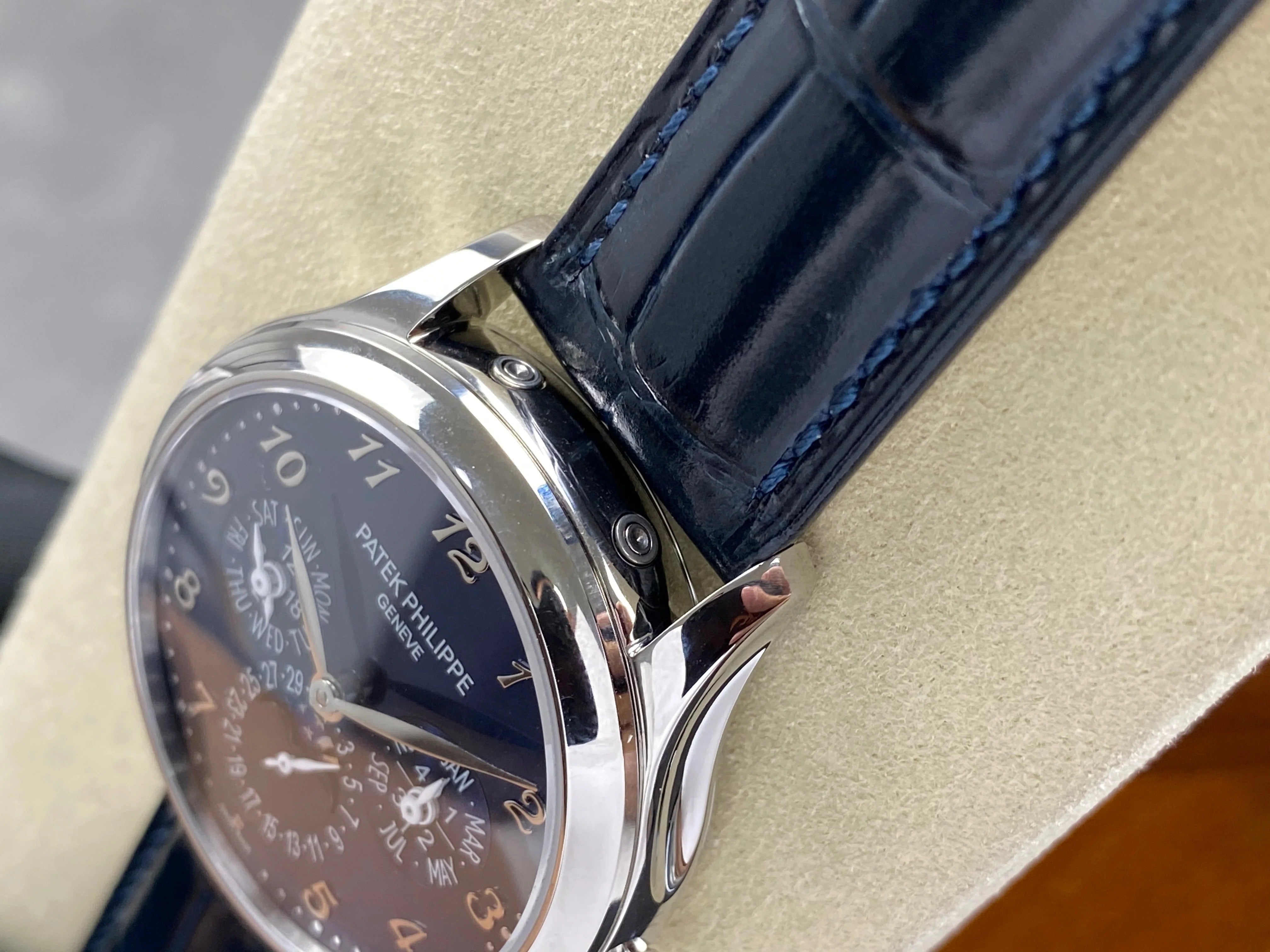 Patek Philippe Nautilus 5711 Maori Motif 40mm Dark Gray Dial Stainless Steel Case (Copy)