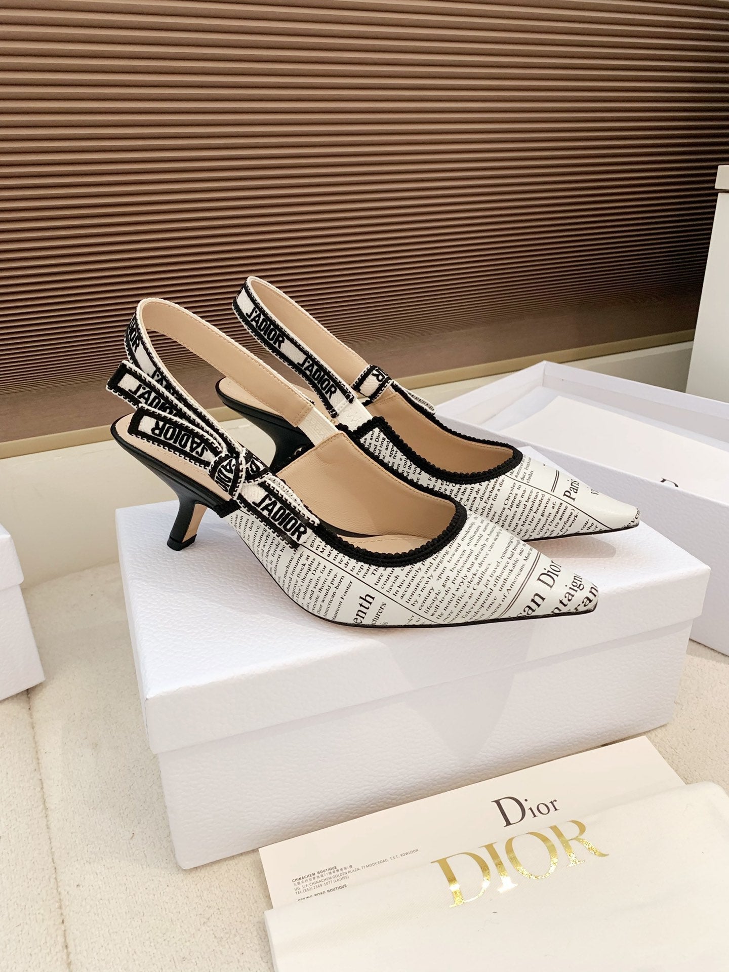 CD 26 Slingback 95 White Black Technology Fabric 614906