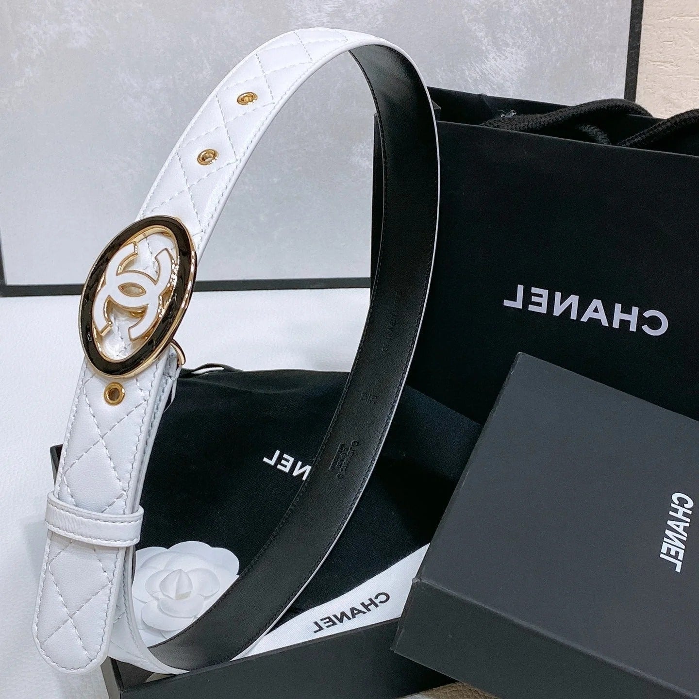 CC 30MM BELT IN WHITE EMBROIDERED CALFSKIN WHITE MIX BLACK METAL LOGO GOLD HARDWARE