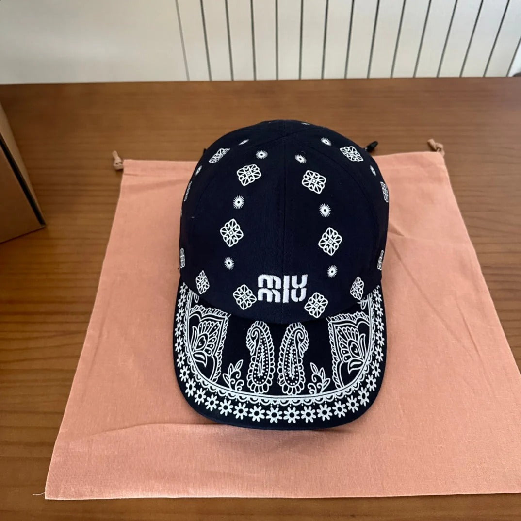 MM BASEBALL CAP IN BLACK WITH BLACK EMBROIDERED PATTERN