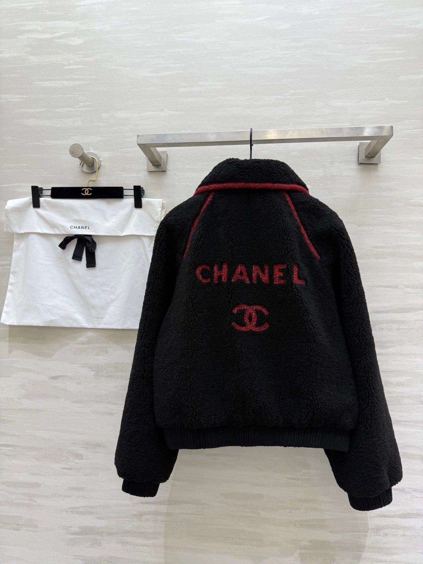CHANEL 25S SHEARLING COLLAR JACKET 474