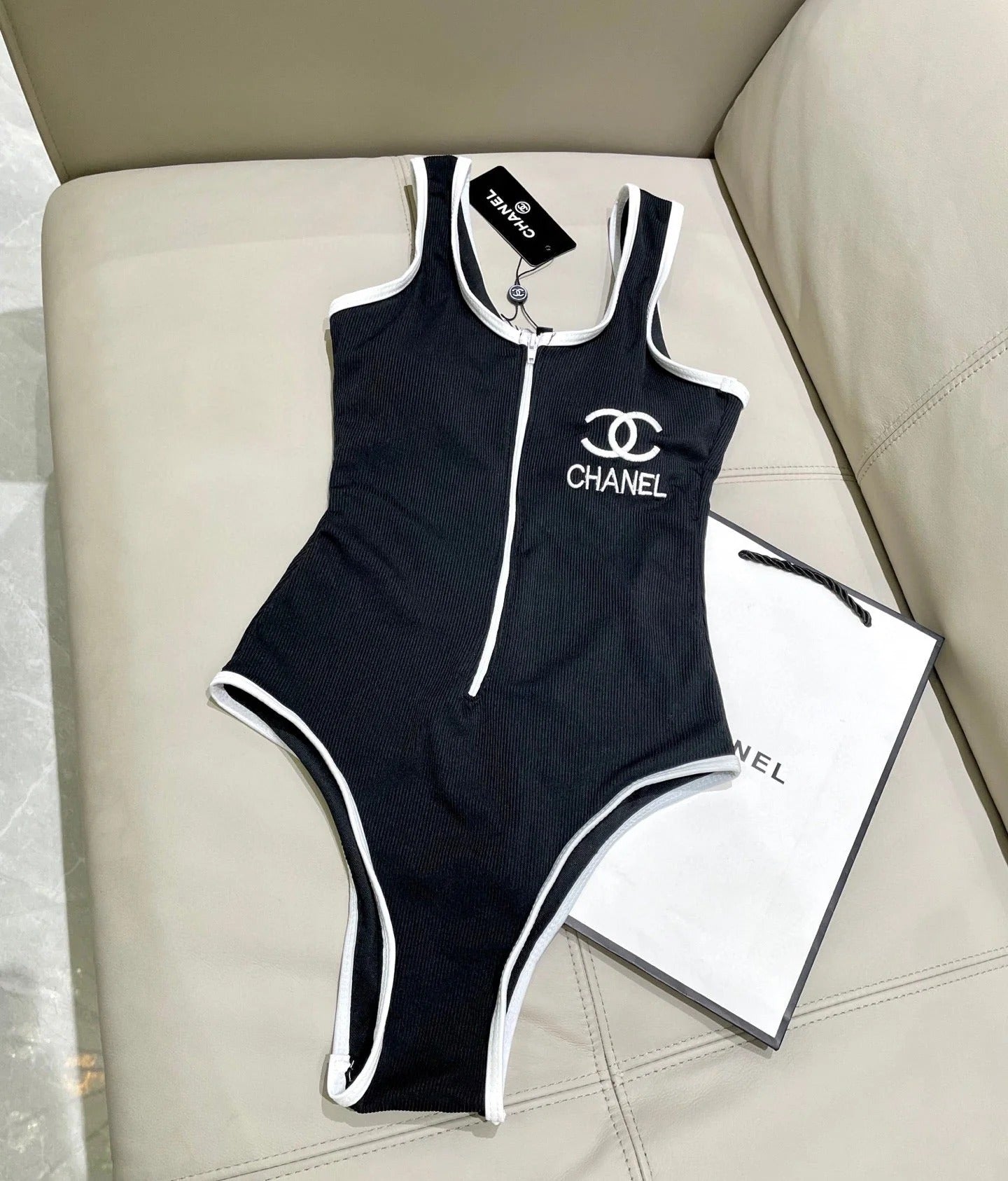 CC BIKINI SWIMSUIT SET IN BLACK AND WHITE TRIM 604255