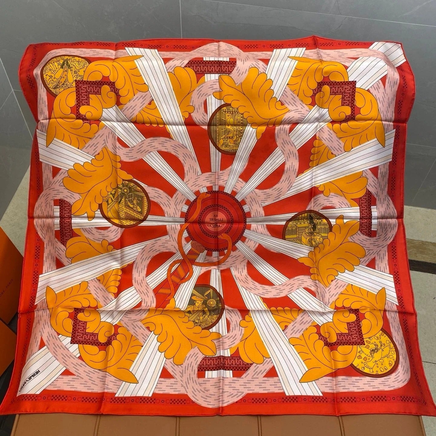 HERMES 25S SCARF 90 IN SILK 709685