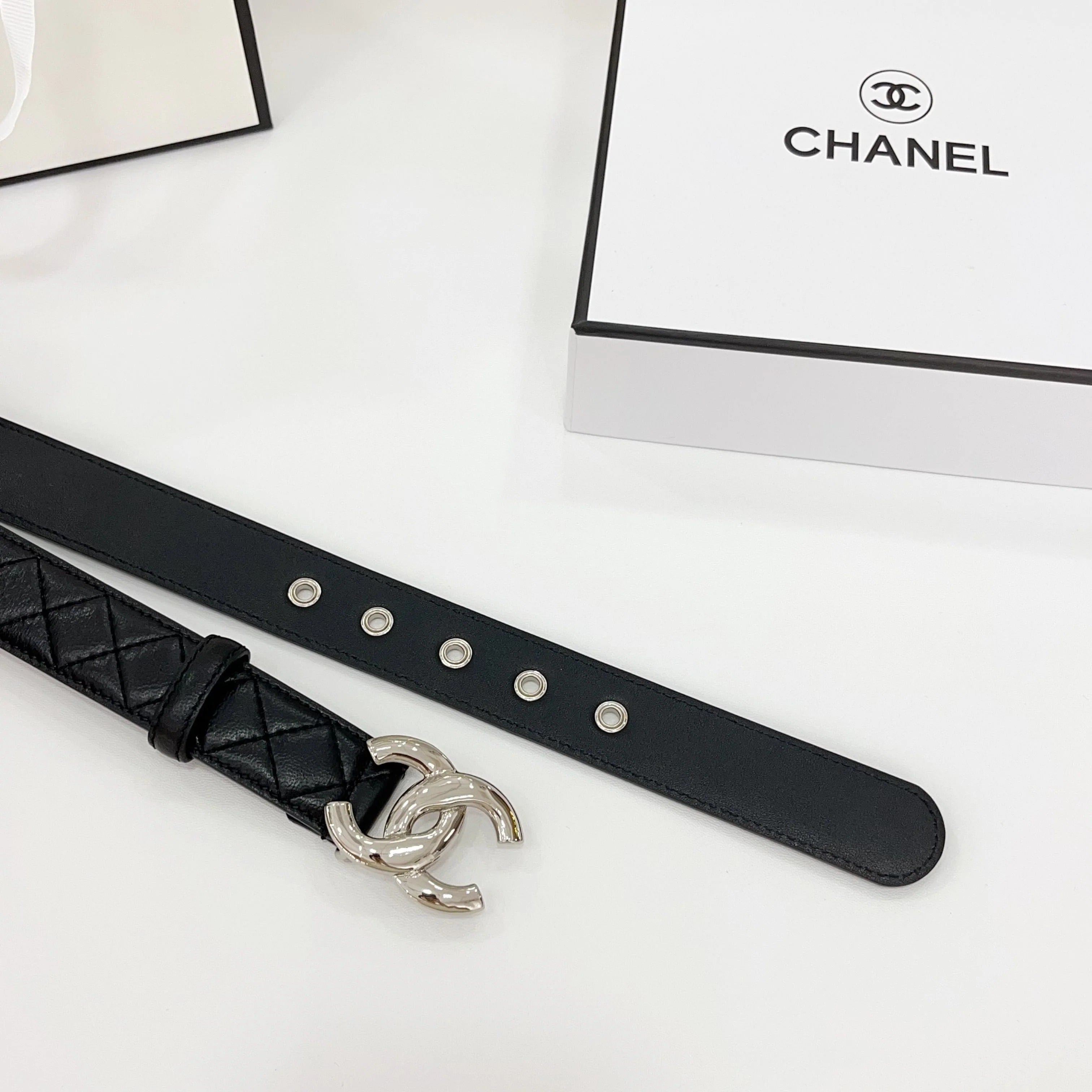 DOUBLE C BELT 30MM IN BLACK QUILTED LEATHER WITH SILVER BUCKLE