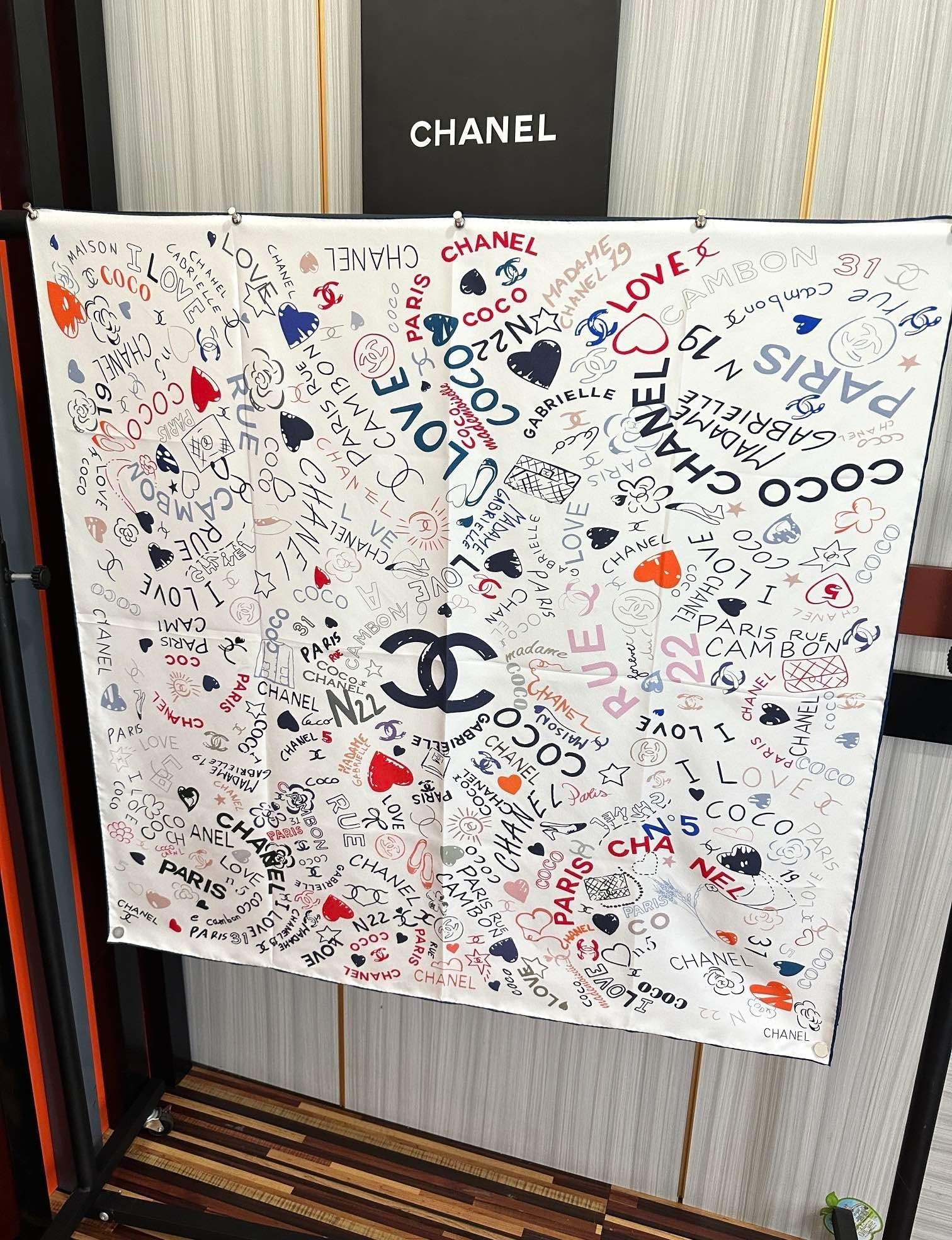 CHANEL 25S SCARF 90 IN SILK 738420