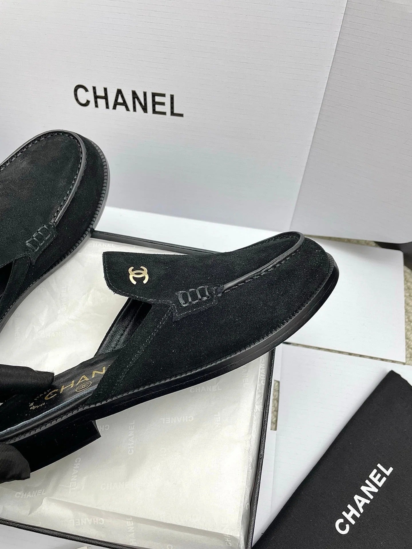 CC 26s Double C Mule Black Suede 645302
