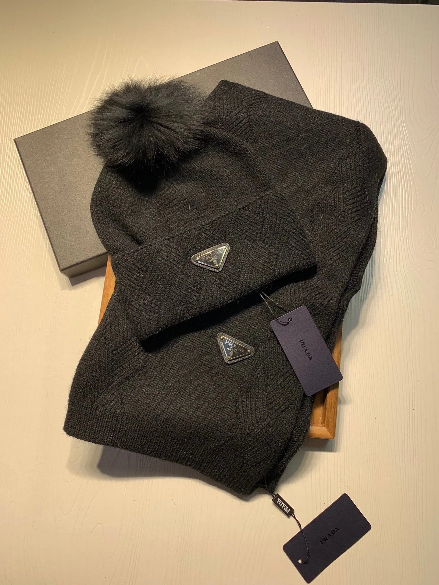 SET SCARF AND HAT IN BLACK WOOL AND RABBIT FUR 416369
