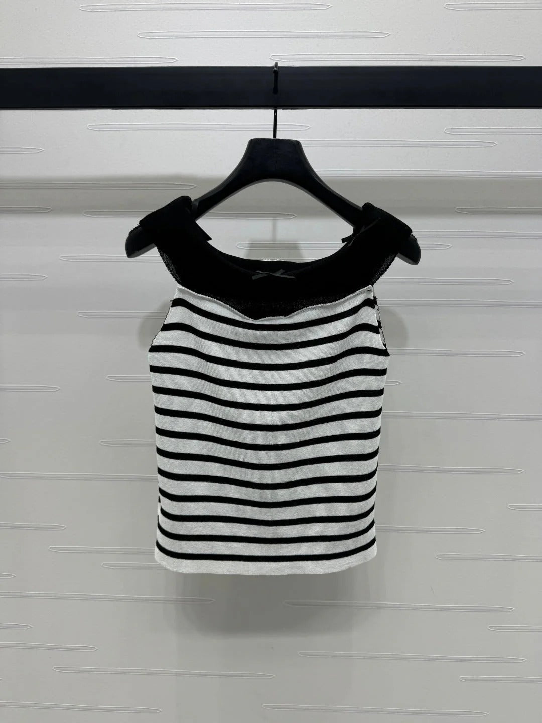 CHANEL CUT-OUT KNIT TOP 269503