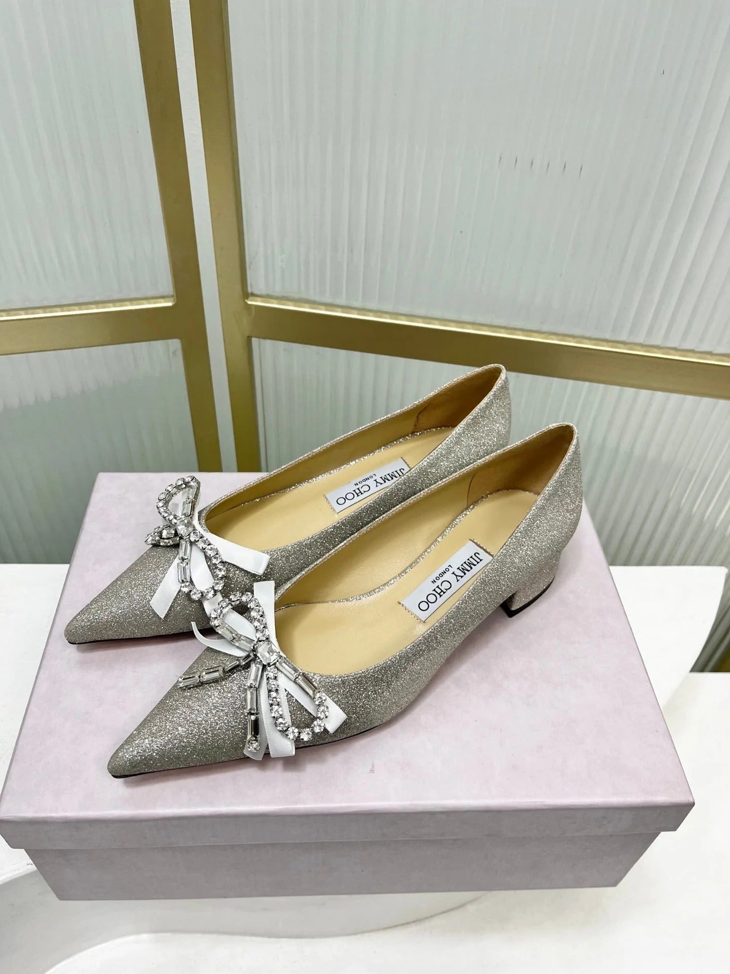 Jimmy 26s Pointed Toe Pump 25 Silver Glitter Cowhide 605967