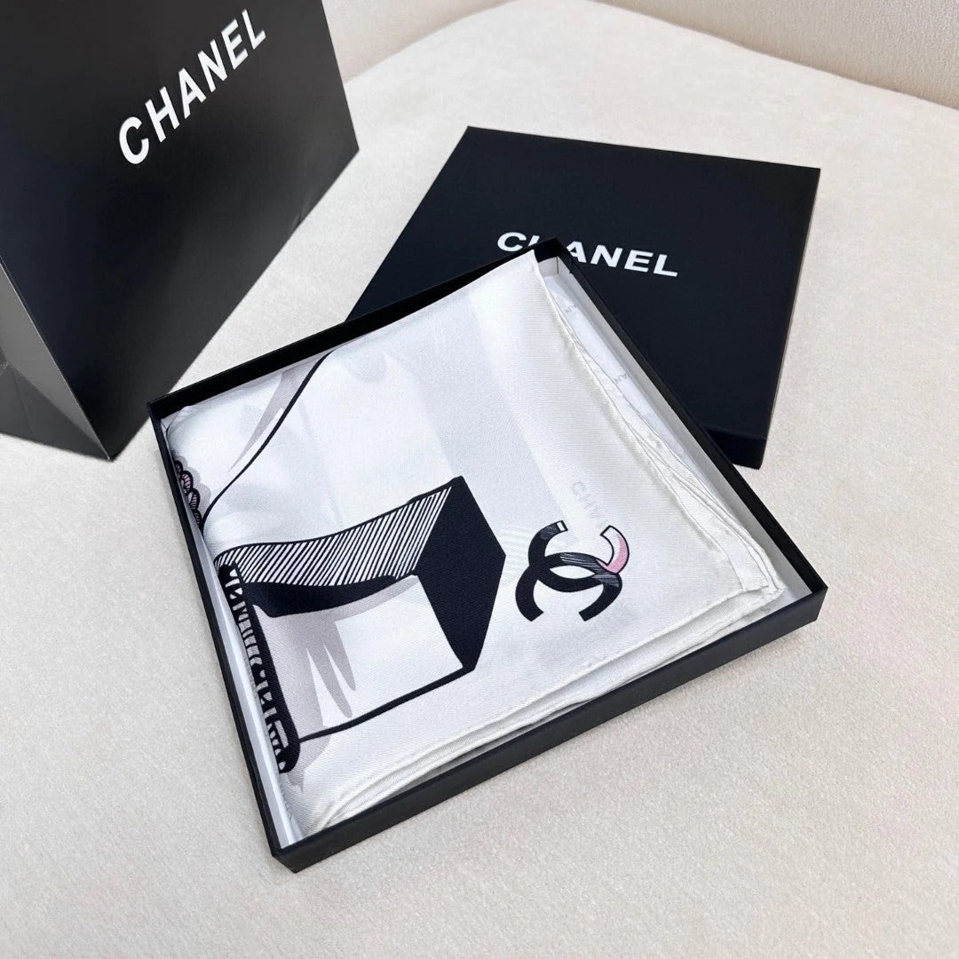 CHANEL 25S SCARF 90 IN SILK 718599
