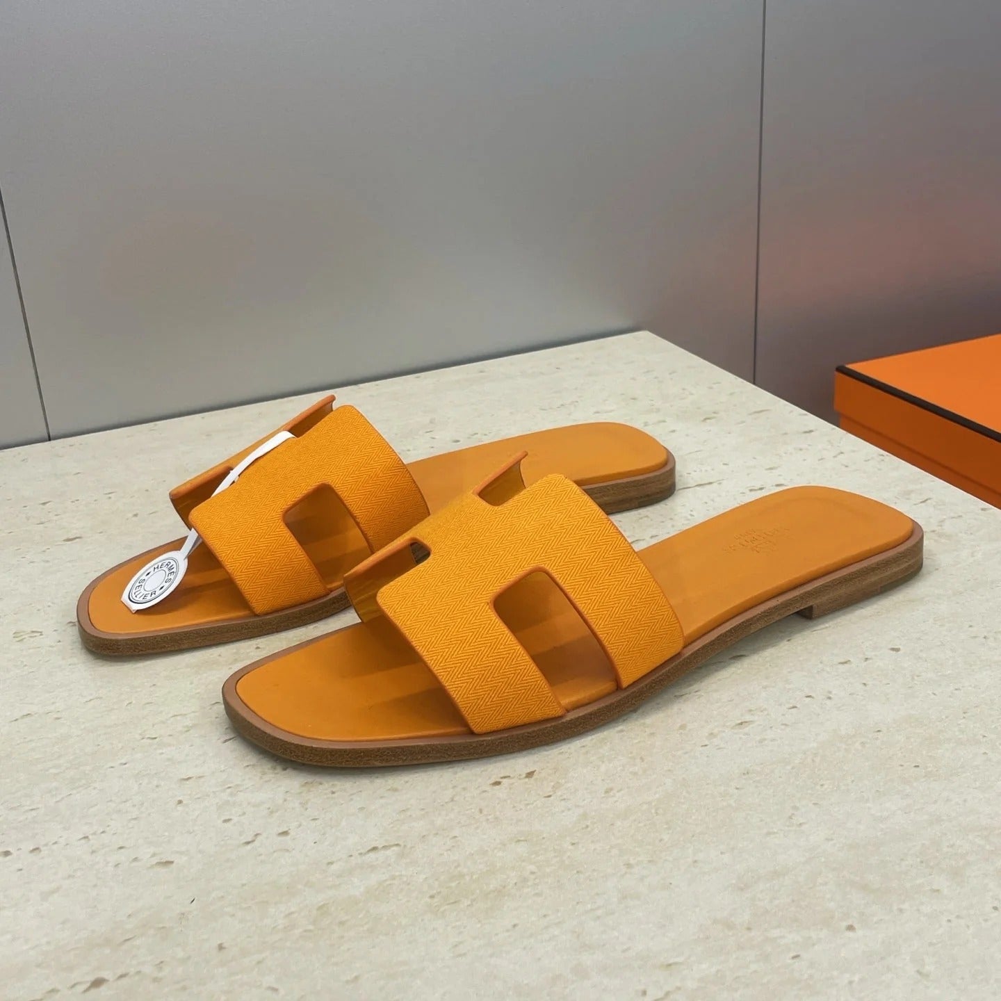 HM 26ss Oran Sandals Orange Calfskin 607234