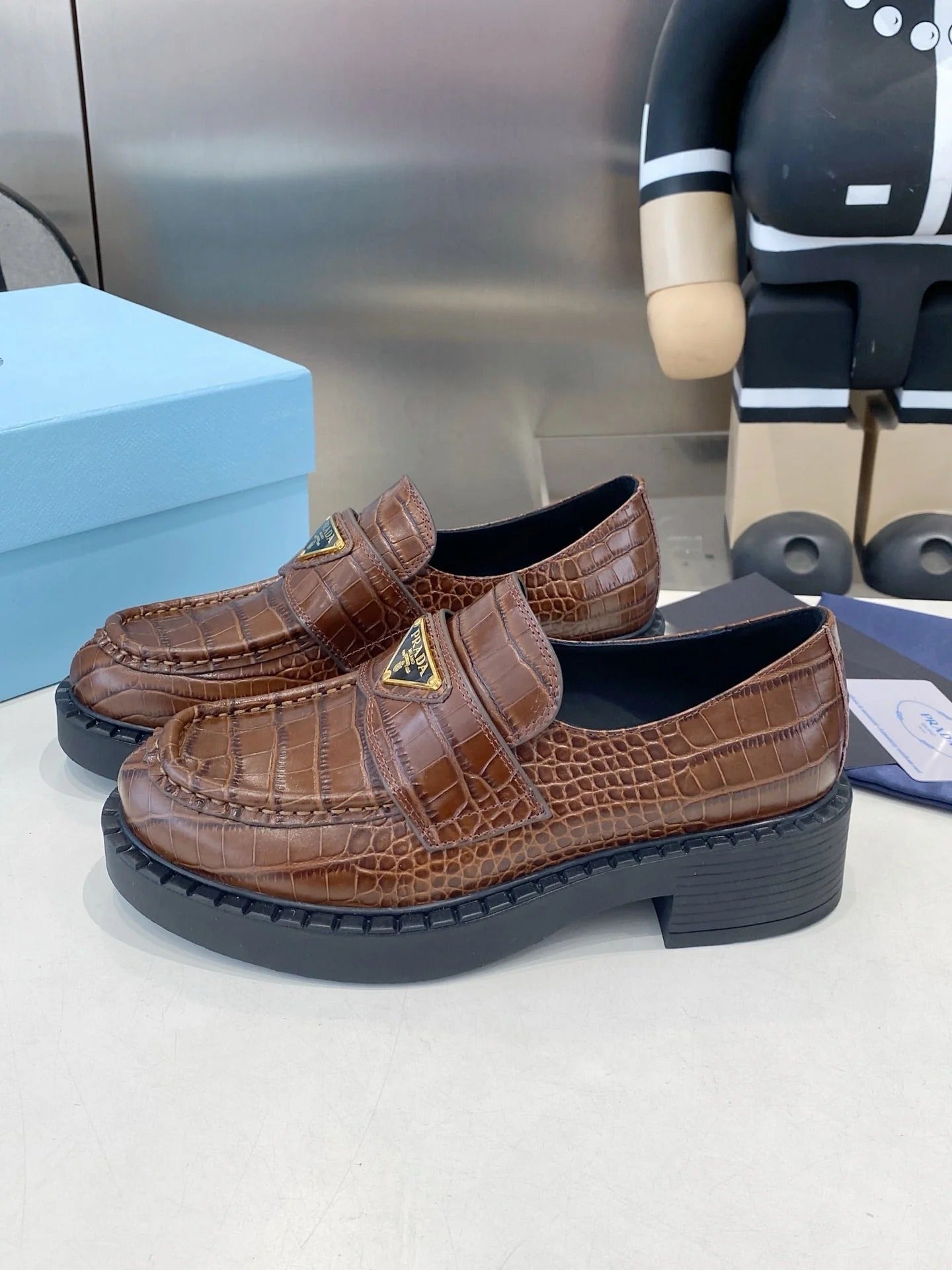 PRA 26S Platform Loafers Brown Crocodile Leather 628560