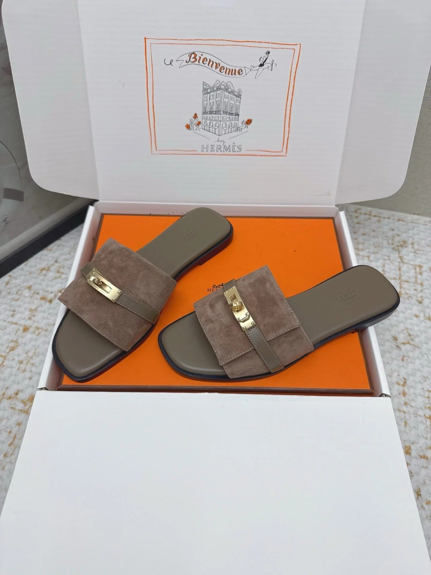 HM 26ss Oasis Sandals Brown Suede Cowhide 625146