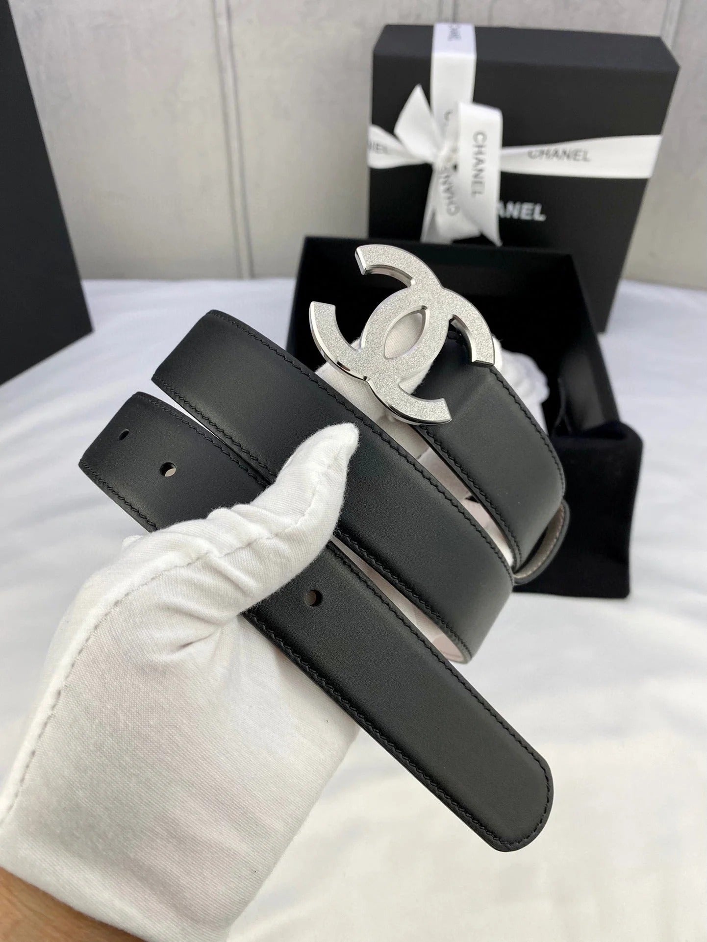 DOUBLE C BELT 30MM IN BLACK CALFSKIN METAL BUCKLE