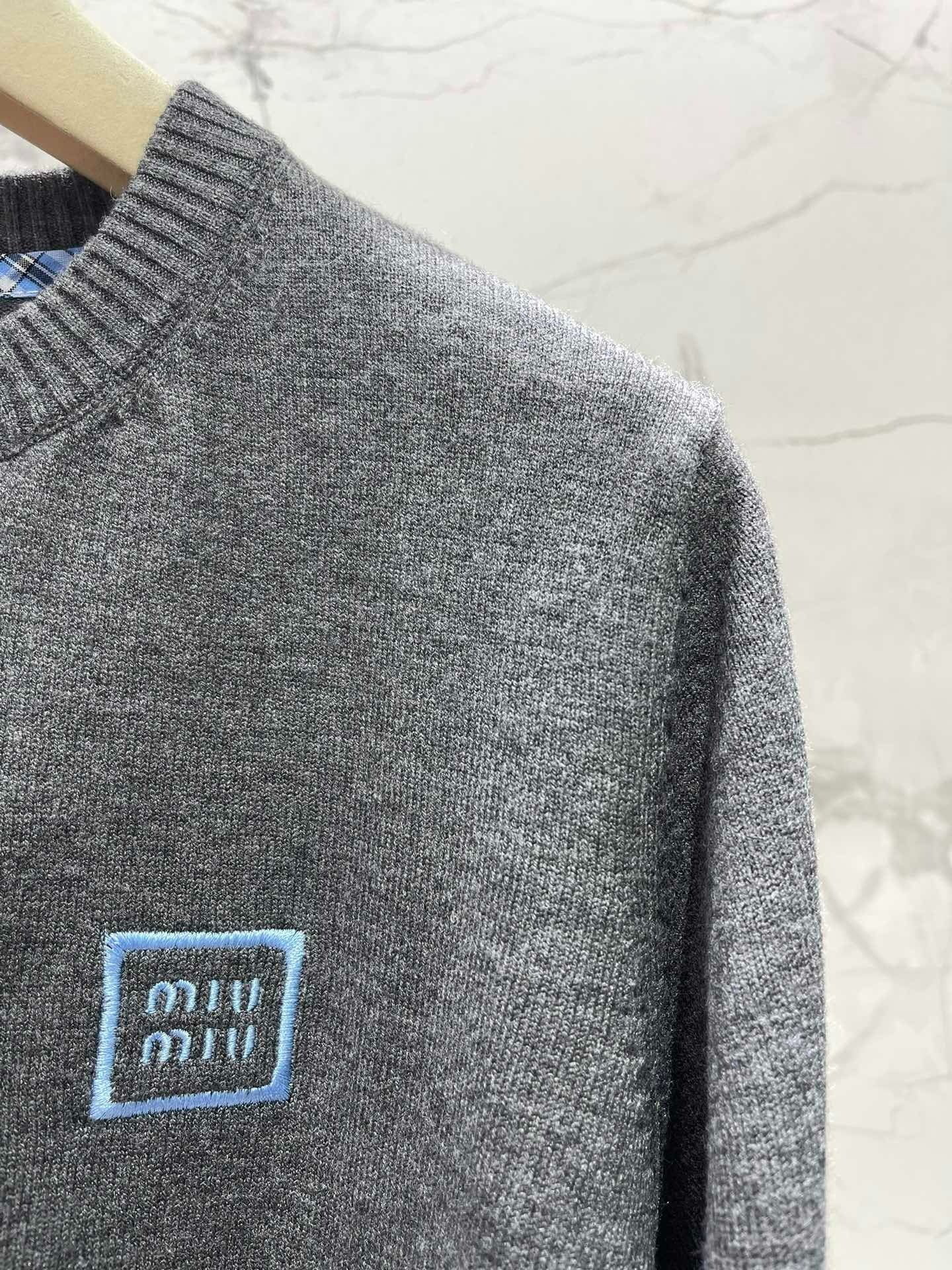 MIUMIU CARDIGAN STYLE 261