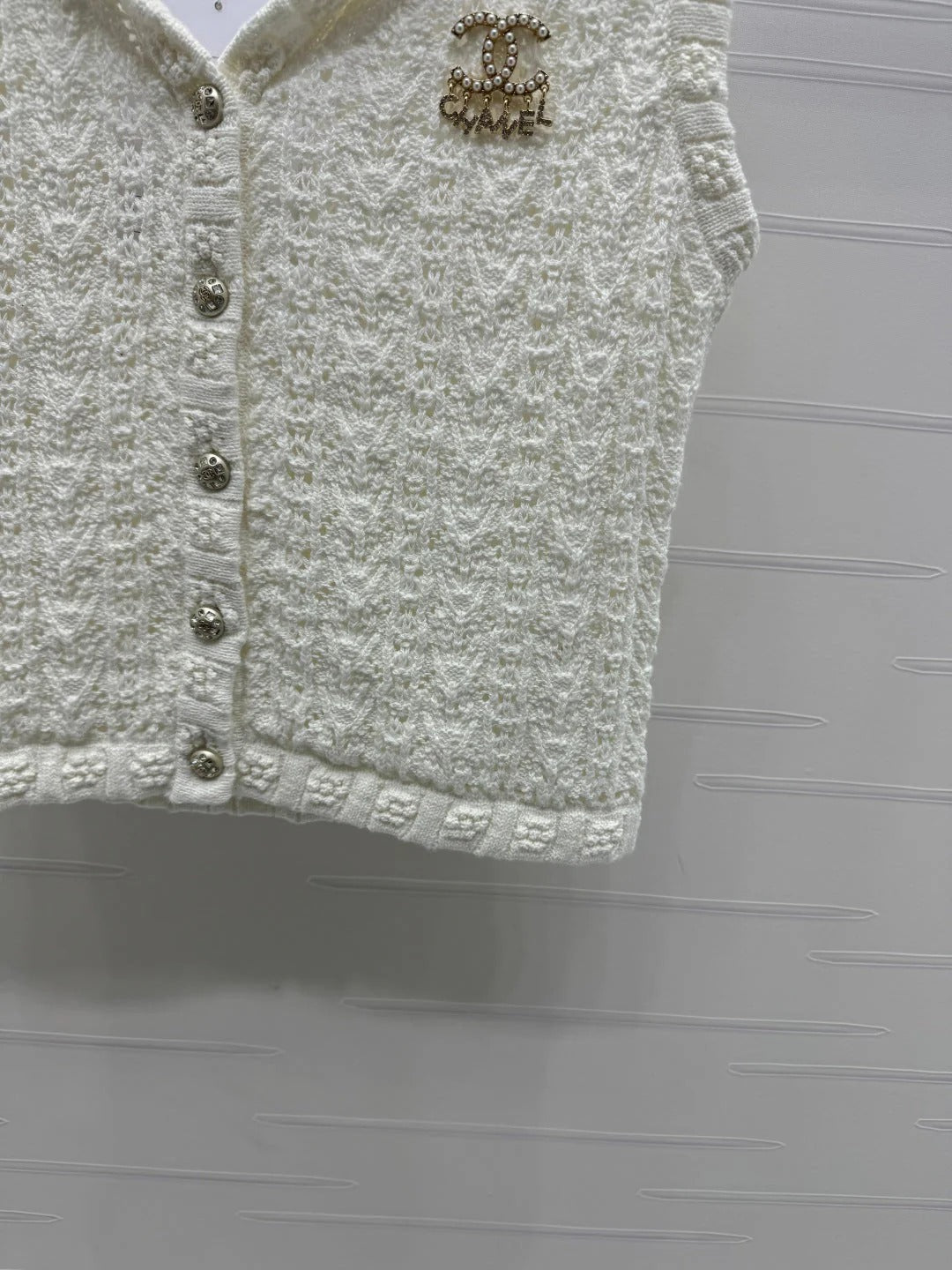 CHANEL 25S CROCHET SLEEVELESS VEST 264178
