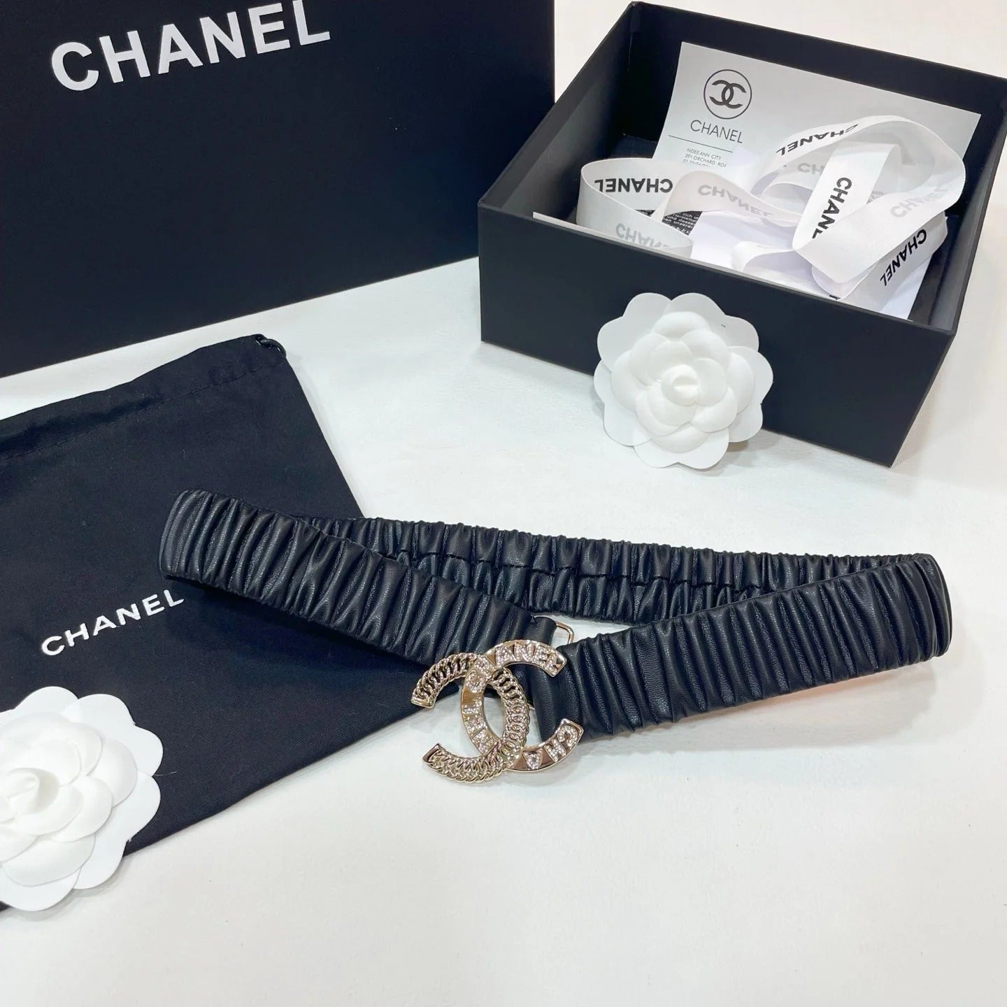 DOUBLE CC 30MM STRETCH BELT IN BLACK CALFSKIN WITH GOLD CHAIN BUCKLE CRYSTAL DETAIL