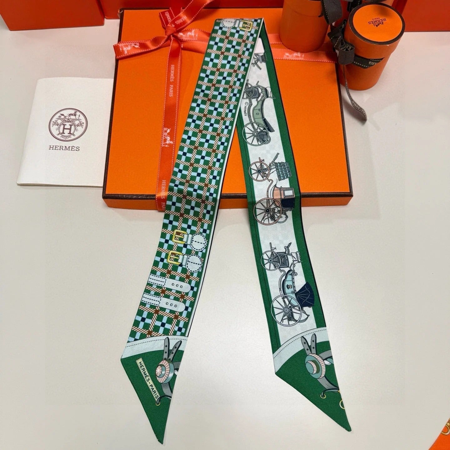 HERMES 25S SCARF 90 IN SILK 854951