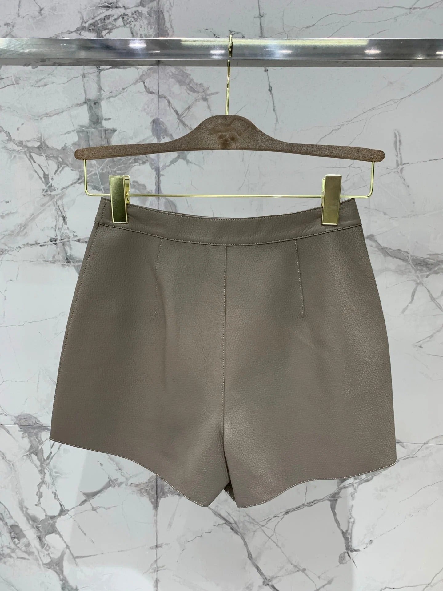HERMES 25S LEATHER JACKET WITH LEATHER SHORTS
