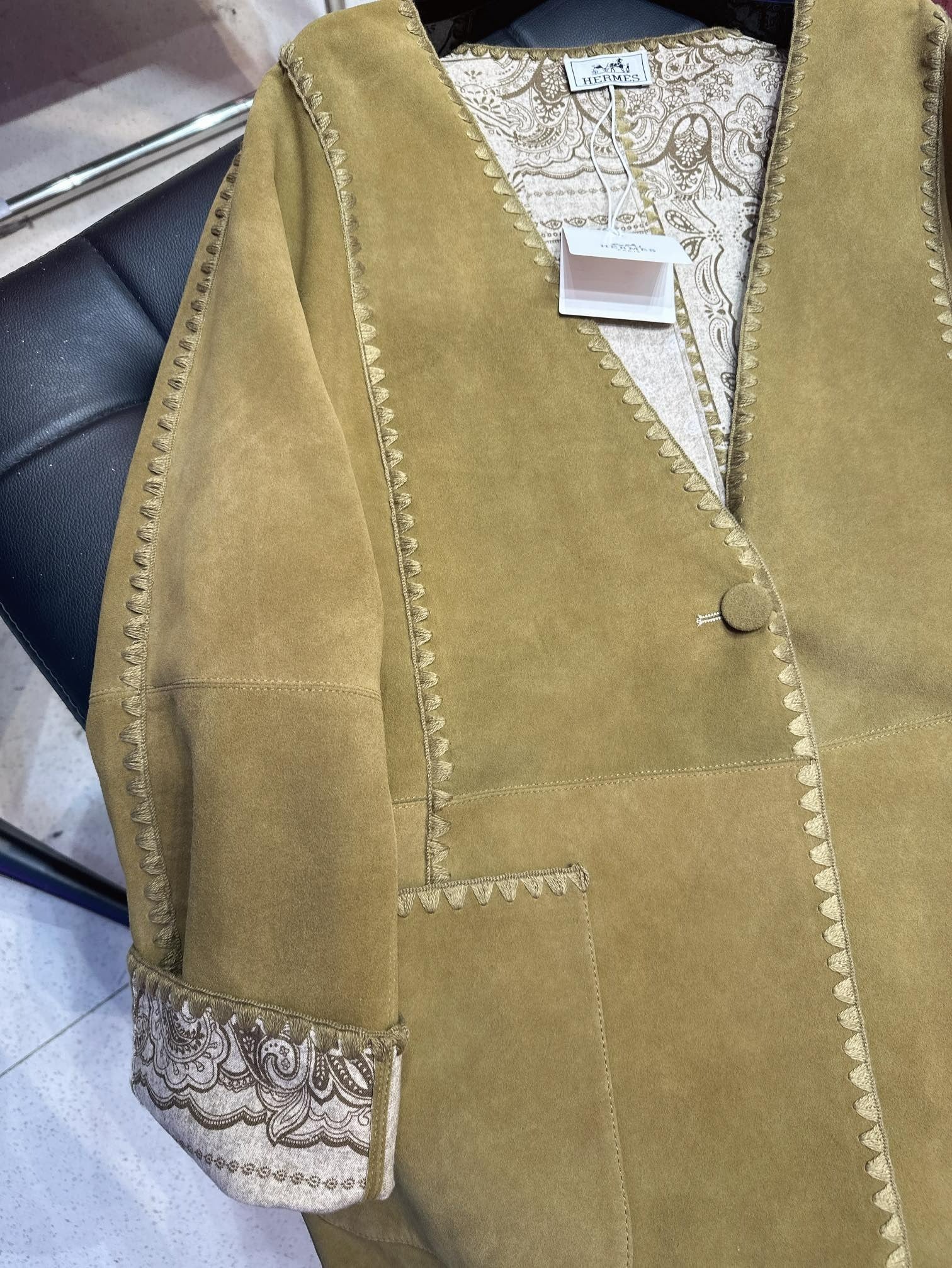HERMES 25S MIDI SUEDE COAT 162
