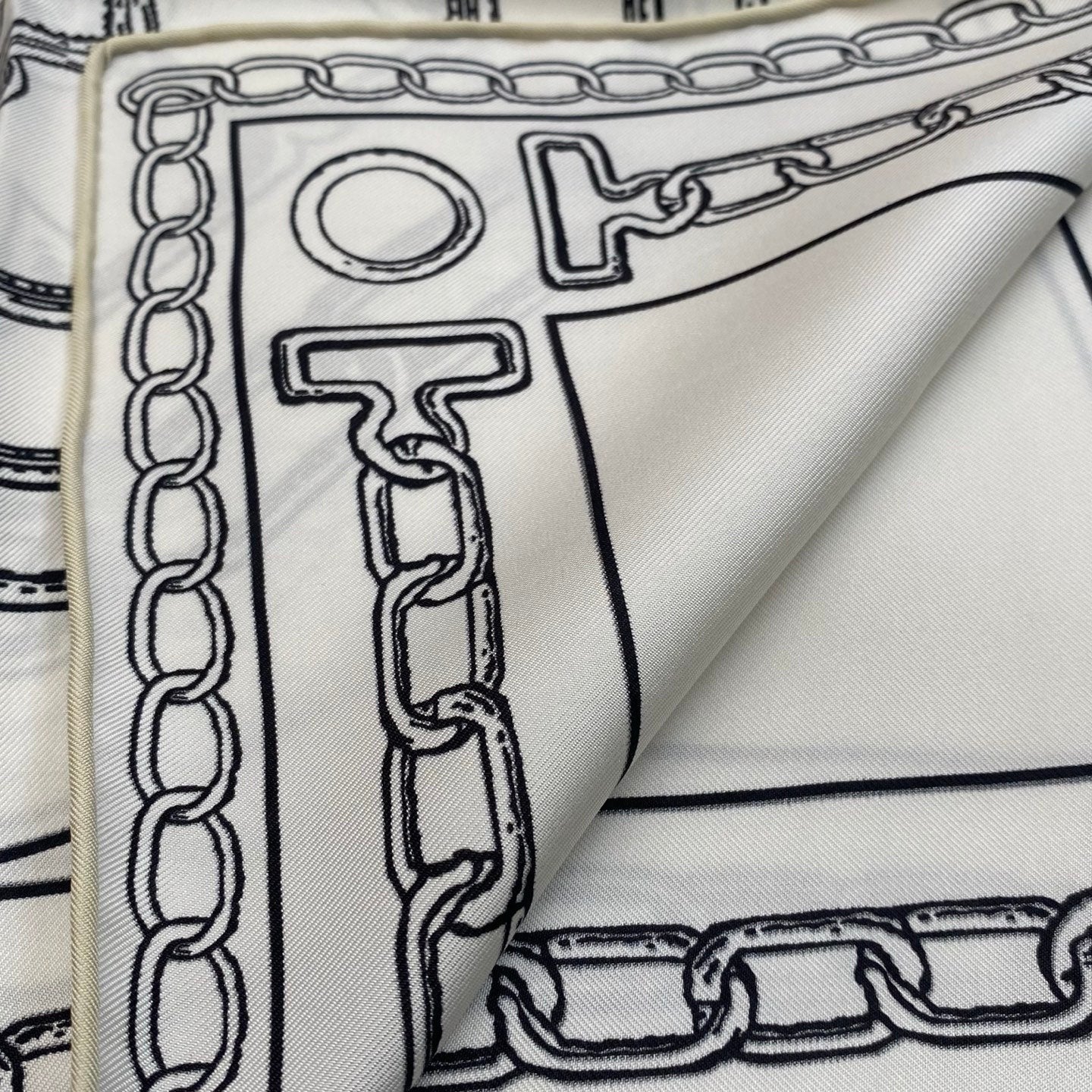 HERMES 25S SCARF 90 IN SILK 703664