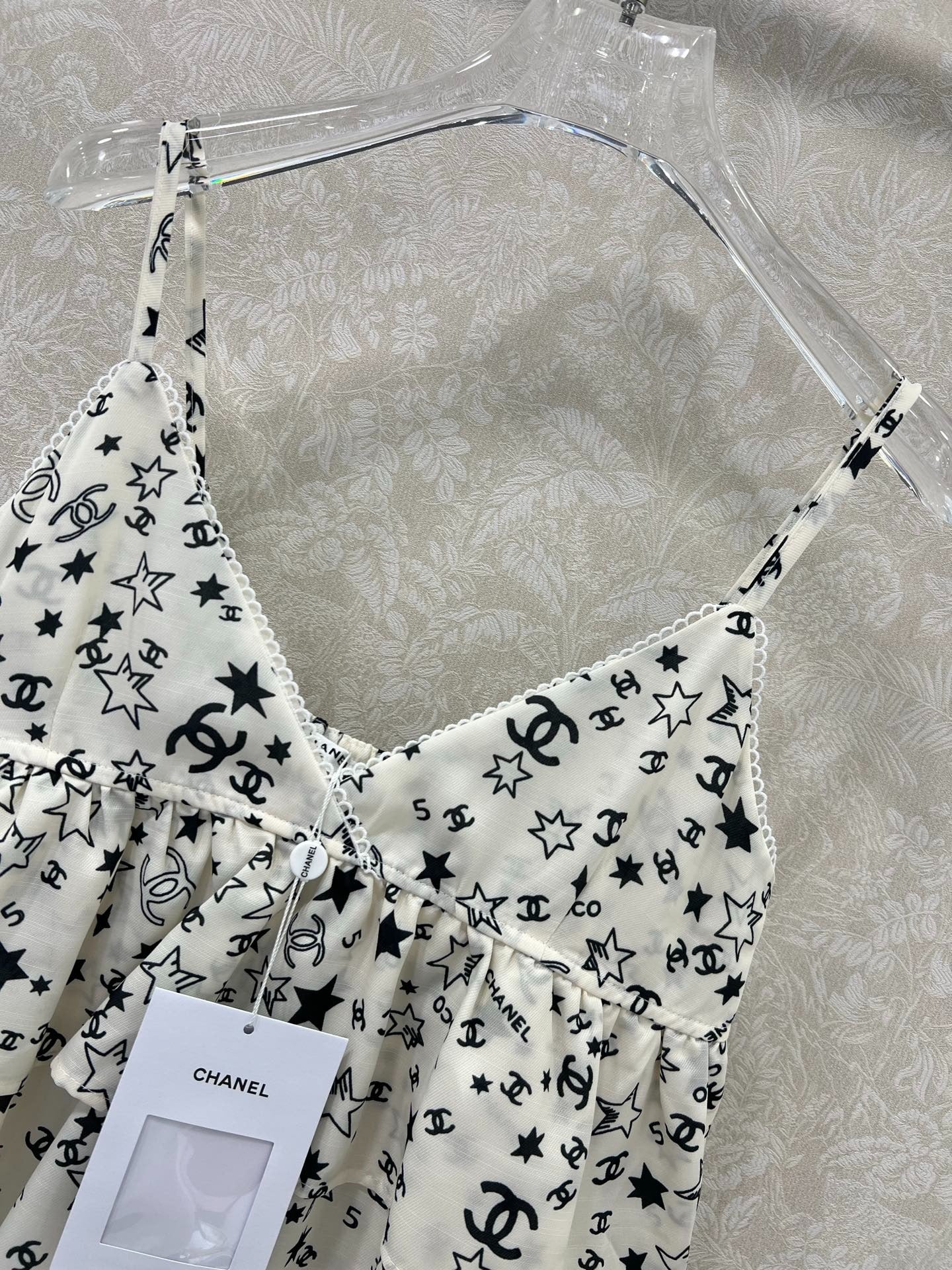 CHANEL SPAGHETTI STRAP TOP 275060