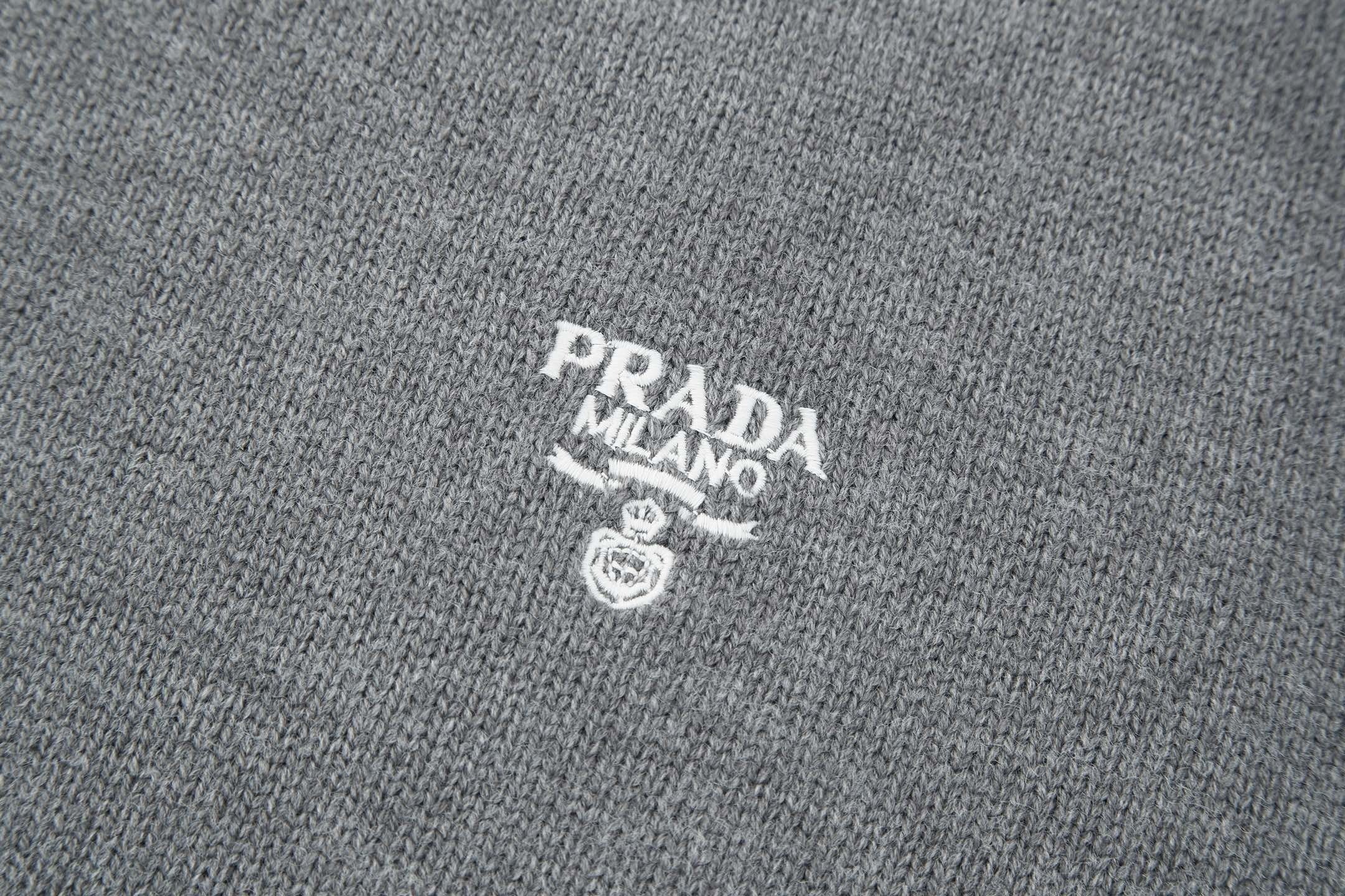 PRADA 25S PULLOVER SWEATER 250