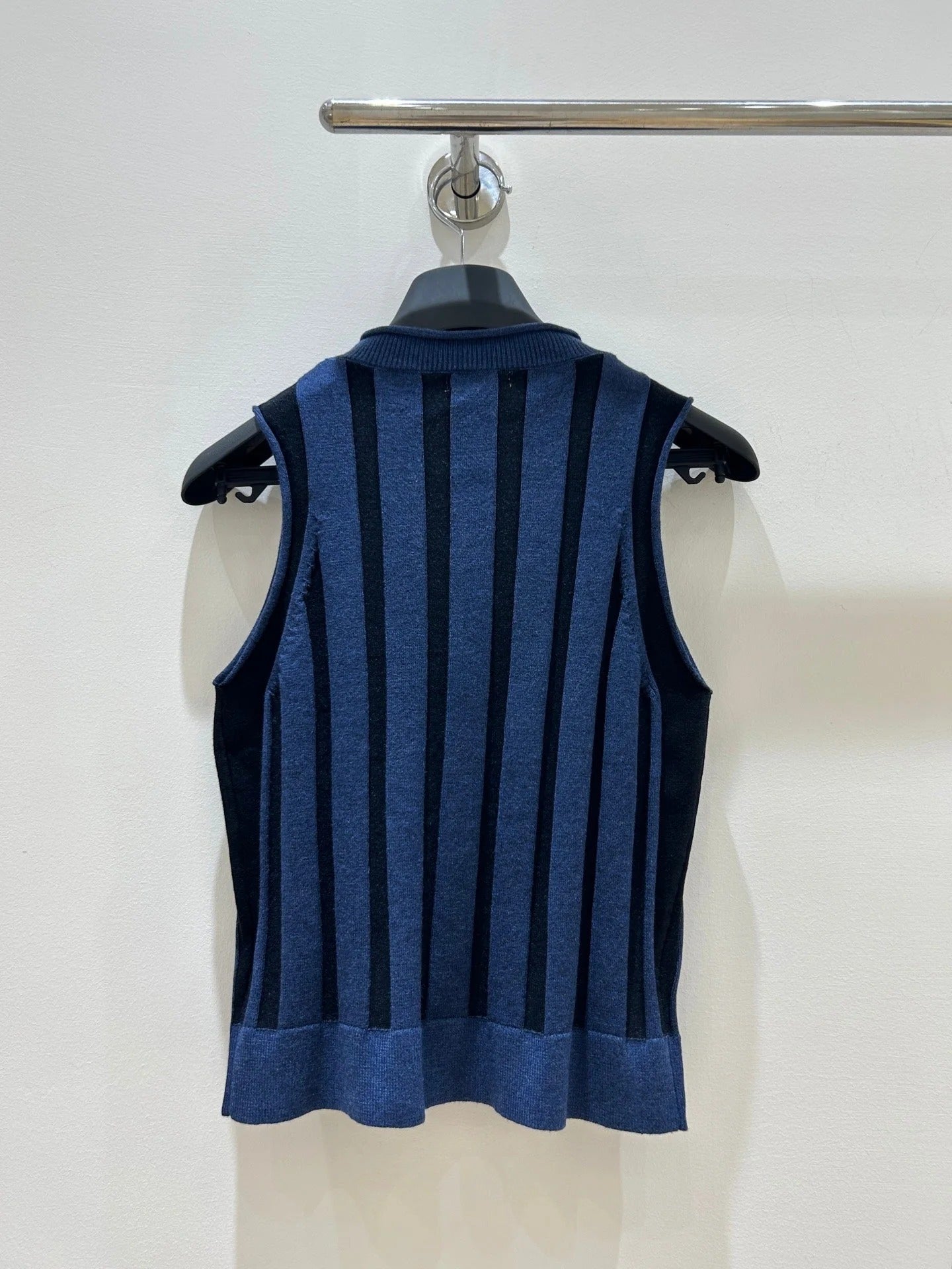 LOEWE SLEEVELESS TOP STYLE 181