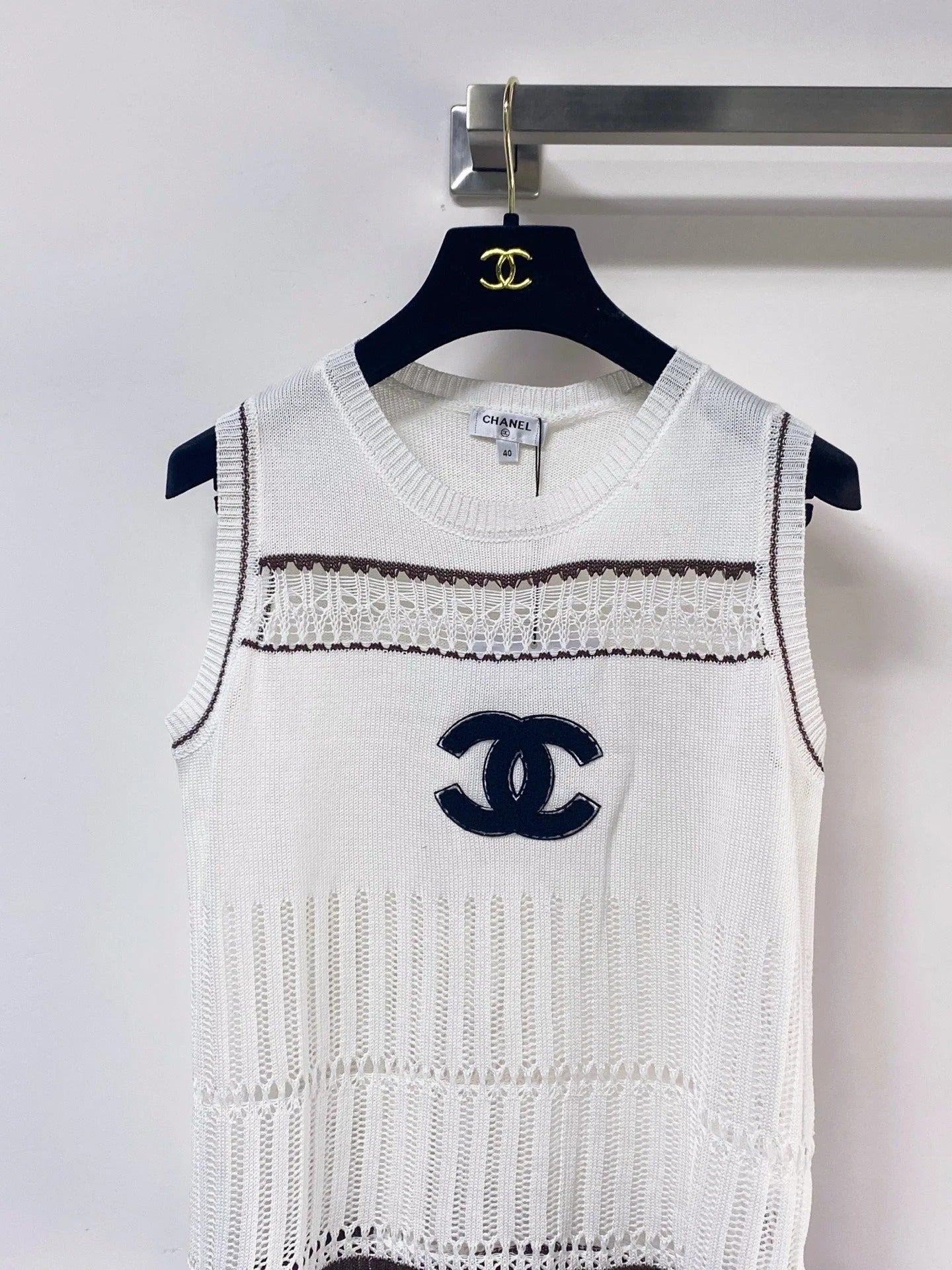 Chanel 2026 Björn's Knit Vest White Logo CC Nitrile Cotton 471924