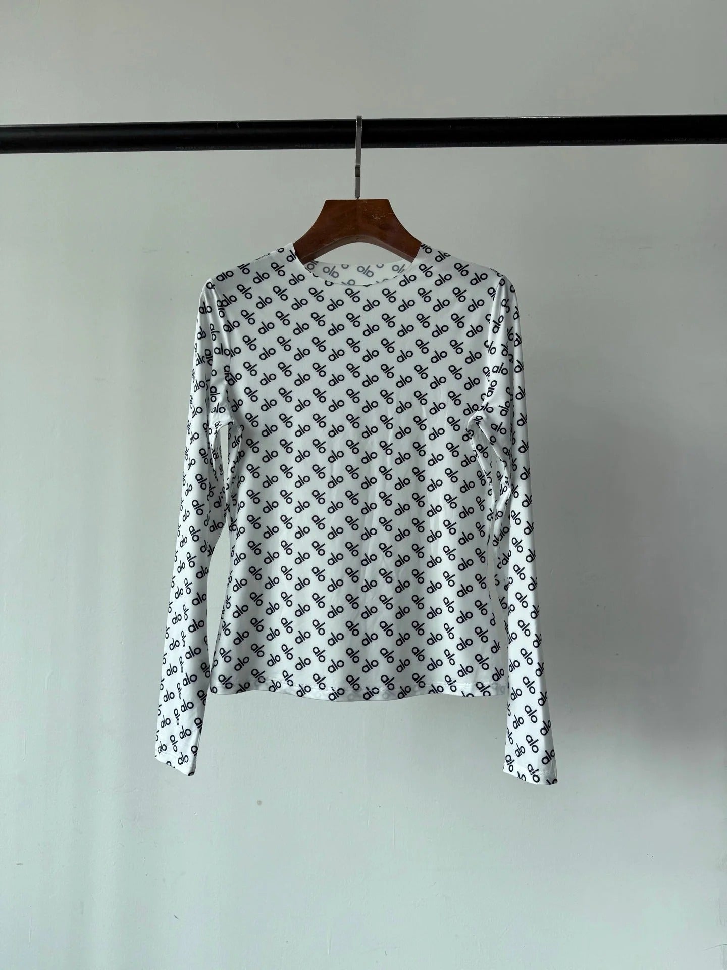 ALO LONG SLEEVE T-SHIRT STYLE 76