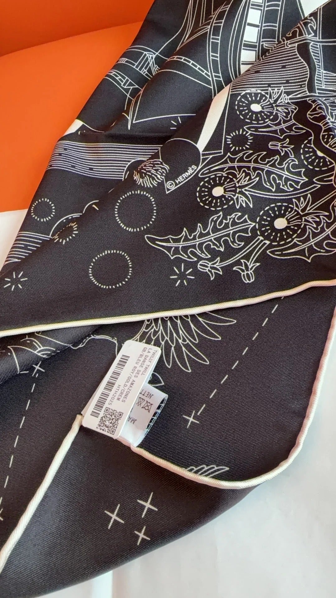HM 26s 90 Scarf Black White Colorful Mulberry Silk 153396